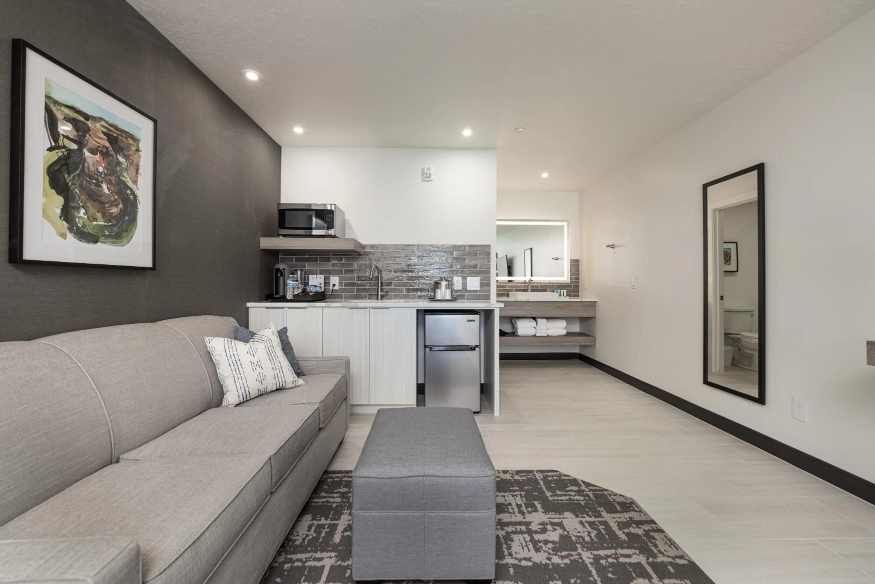 Seating area in Montclair at Zion