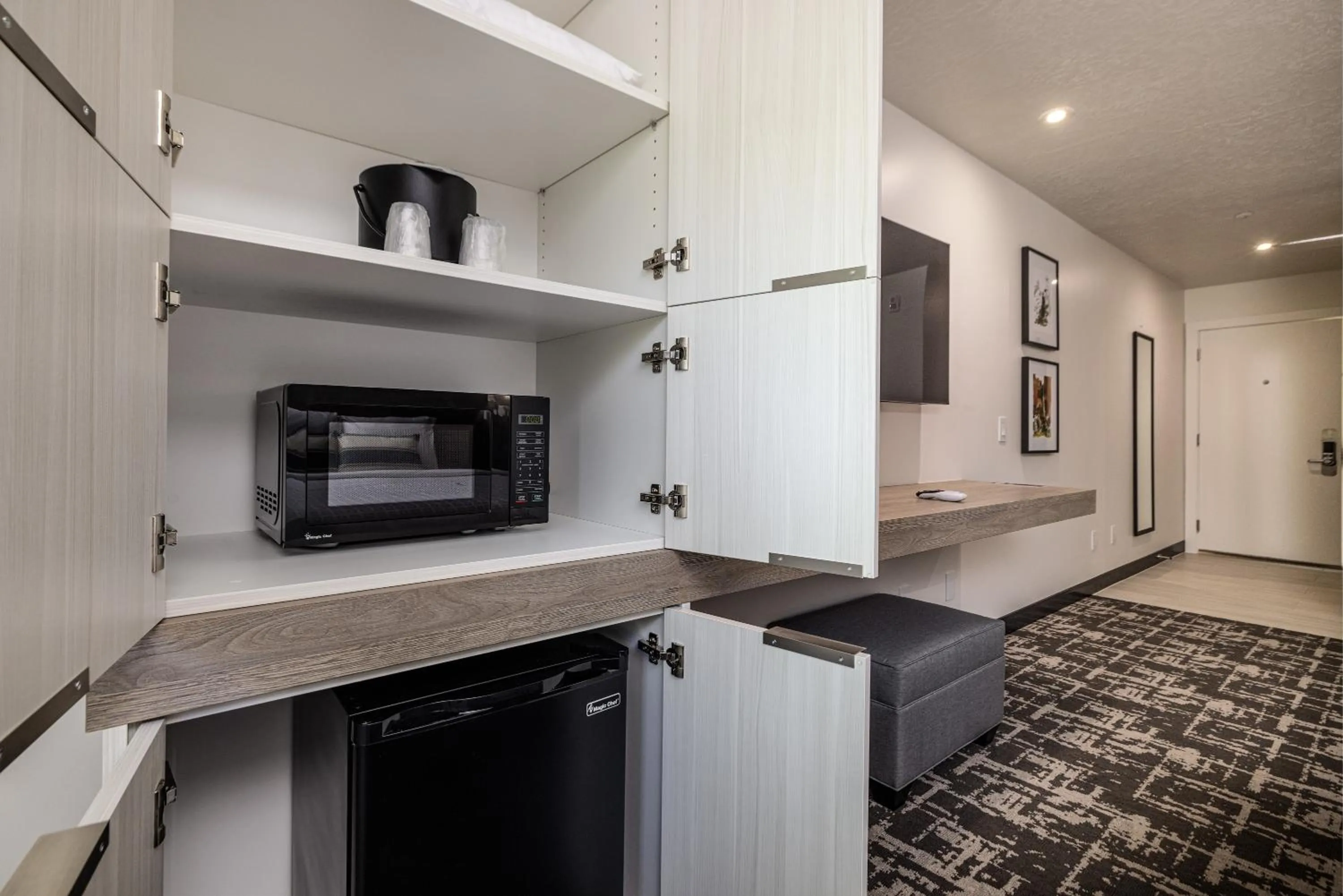 minibar in Montclair at Zion