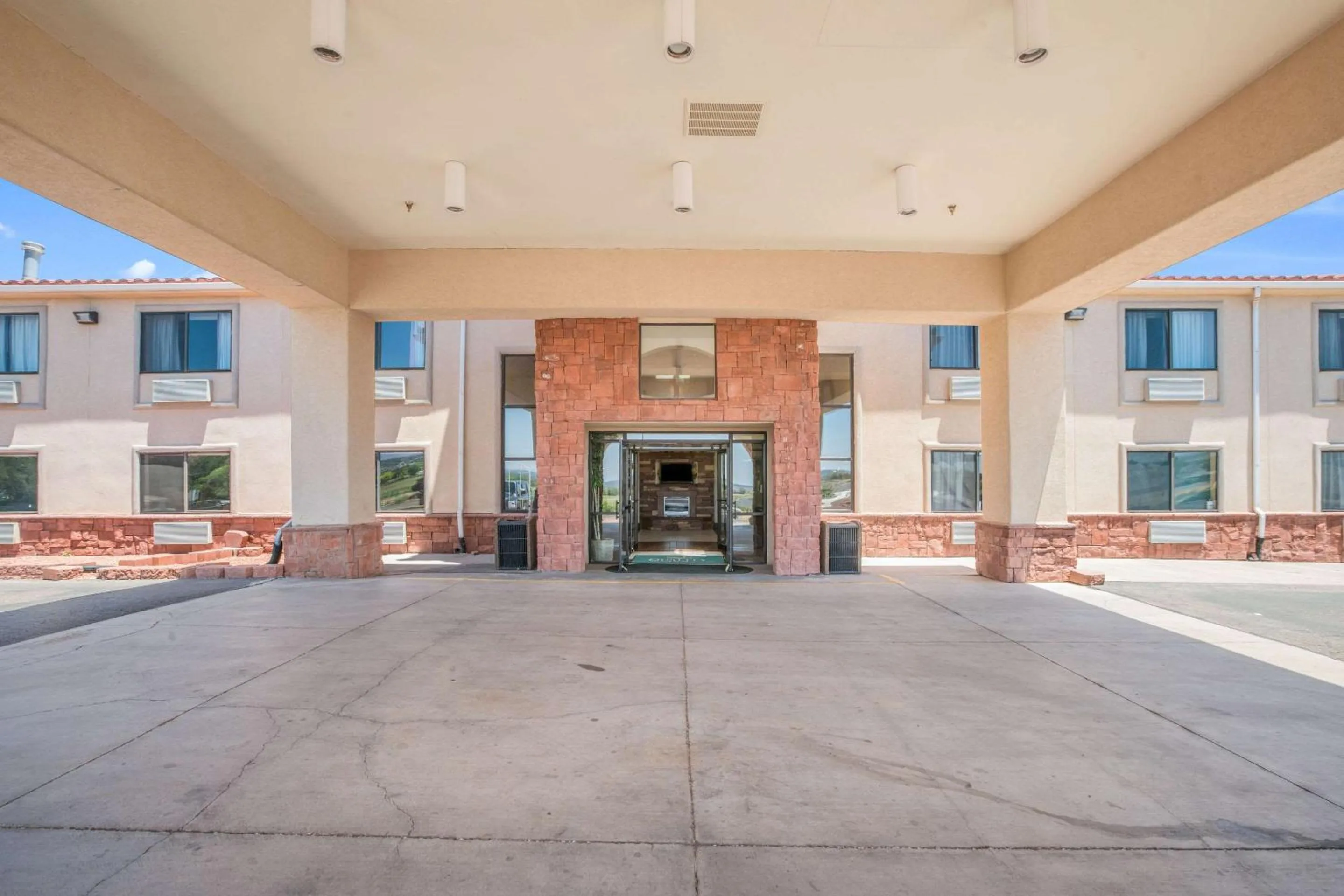 Property building in Quality Inn Kanab National Park Area