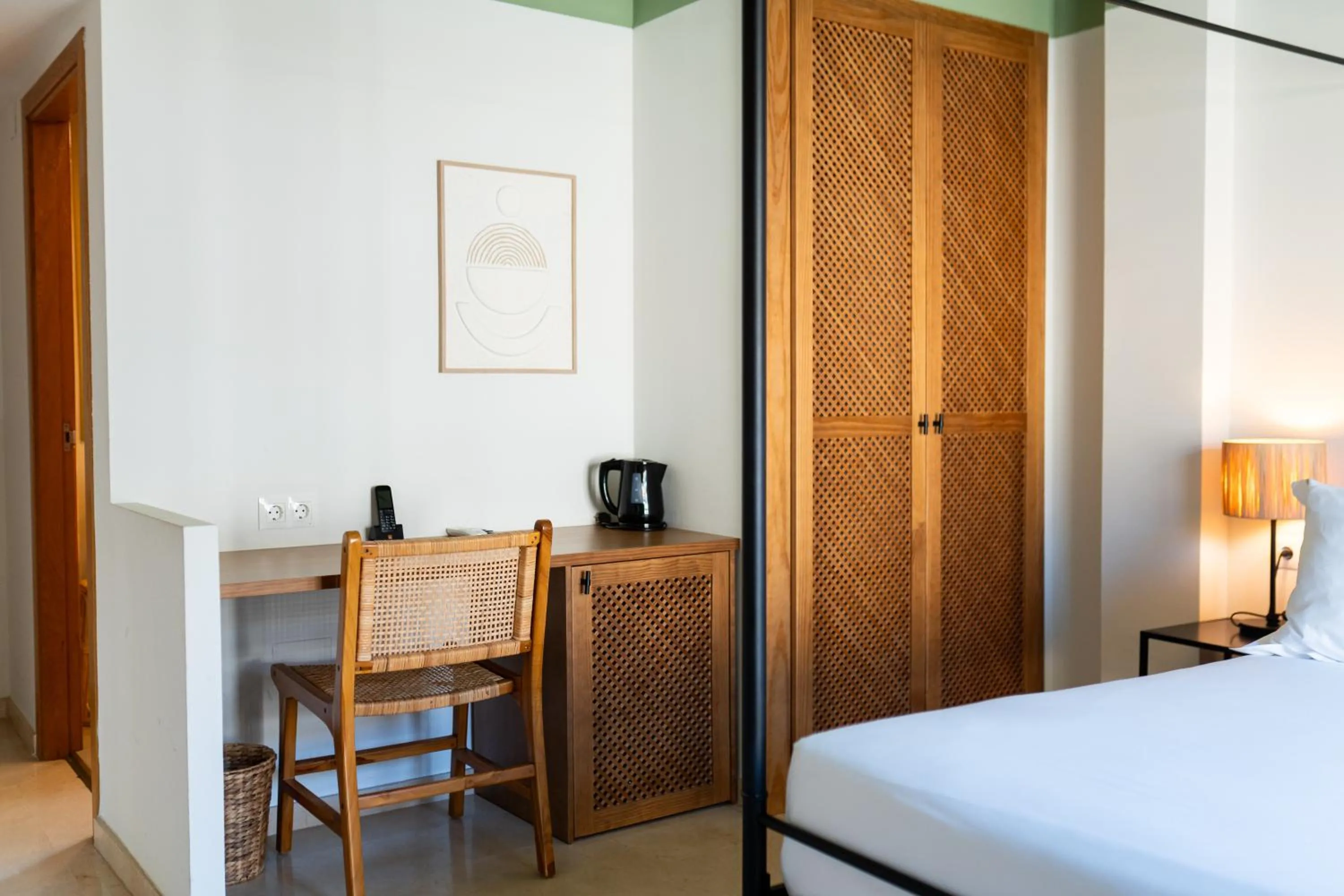 Photo of the whole room, Bed in Rooms by JovA