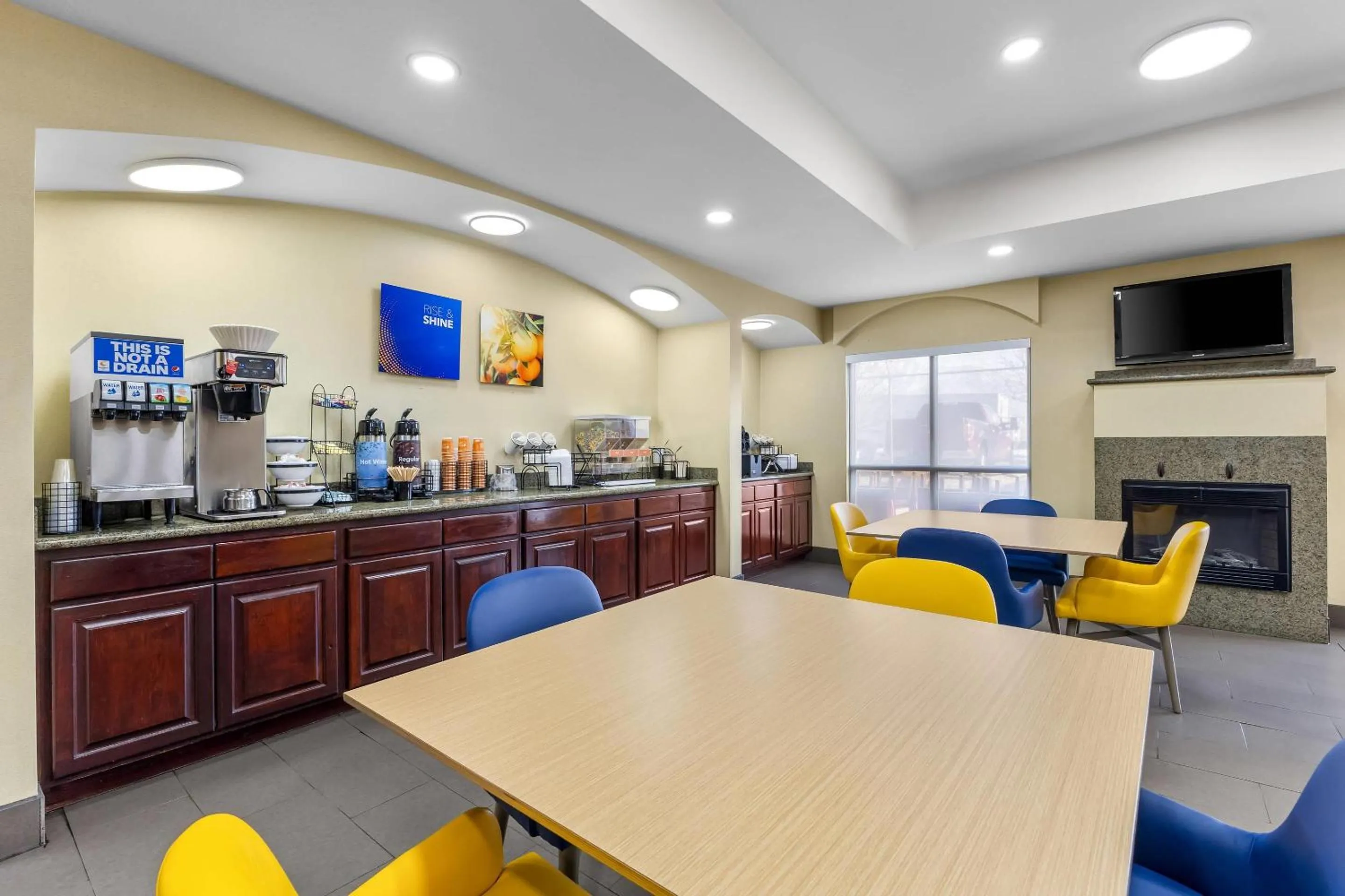 Breakfast in Comfort Inn Ogden near Event Center