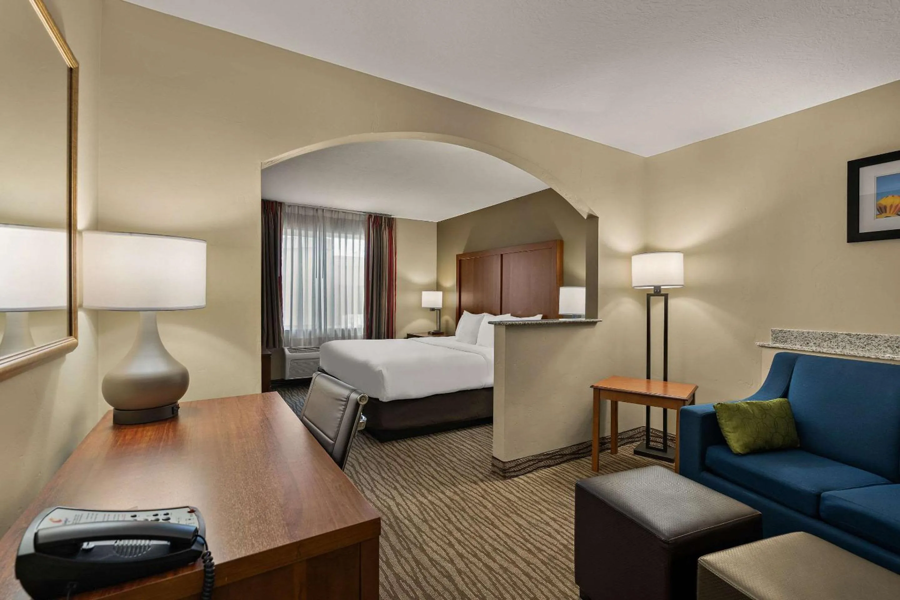 Bedroom, Bed in Comfort Inn Ogden near Event Center