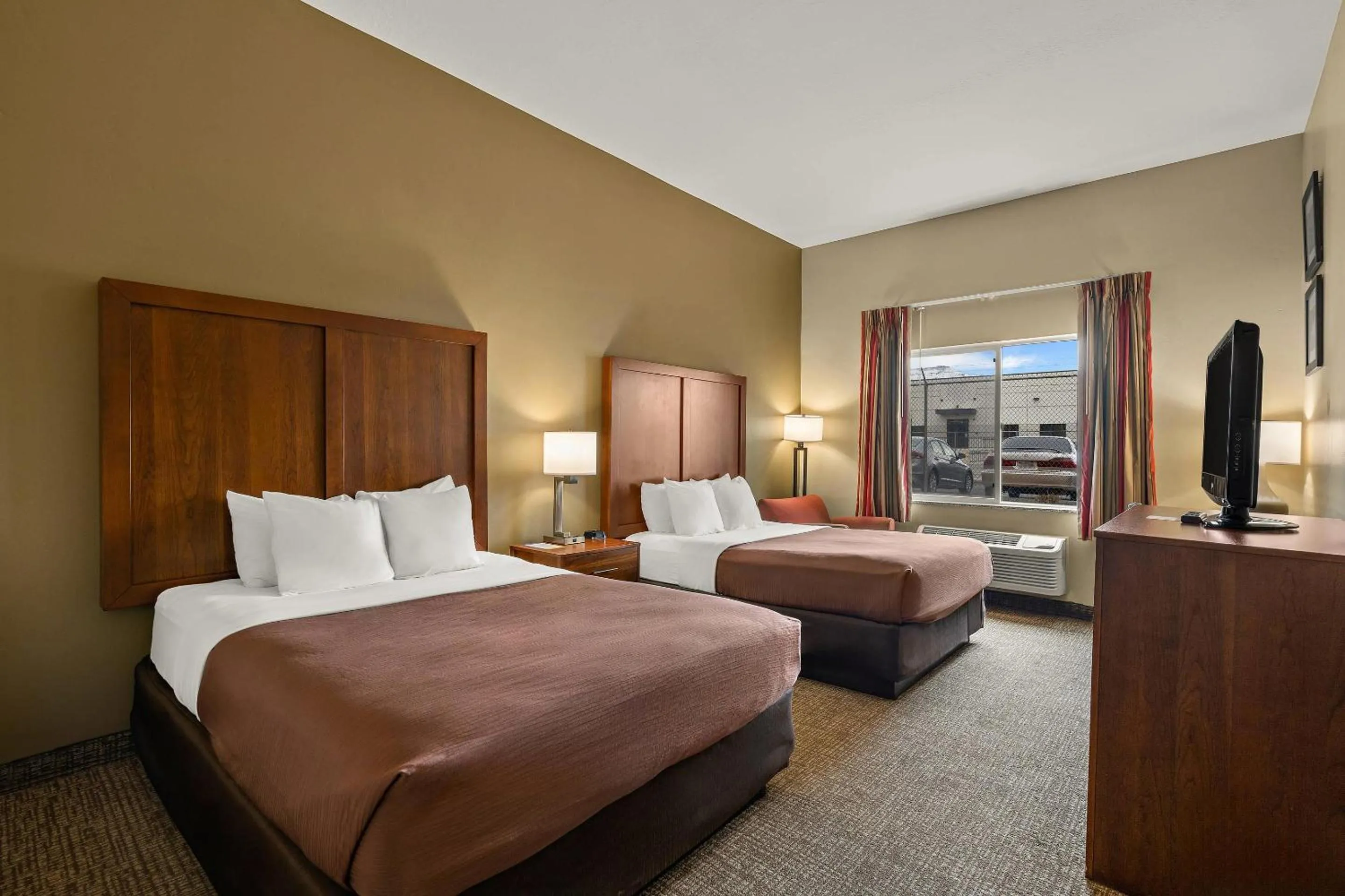 Bedroom, Bed in Comfort Inn Ogden near Event Center