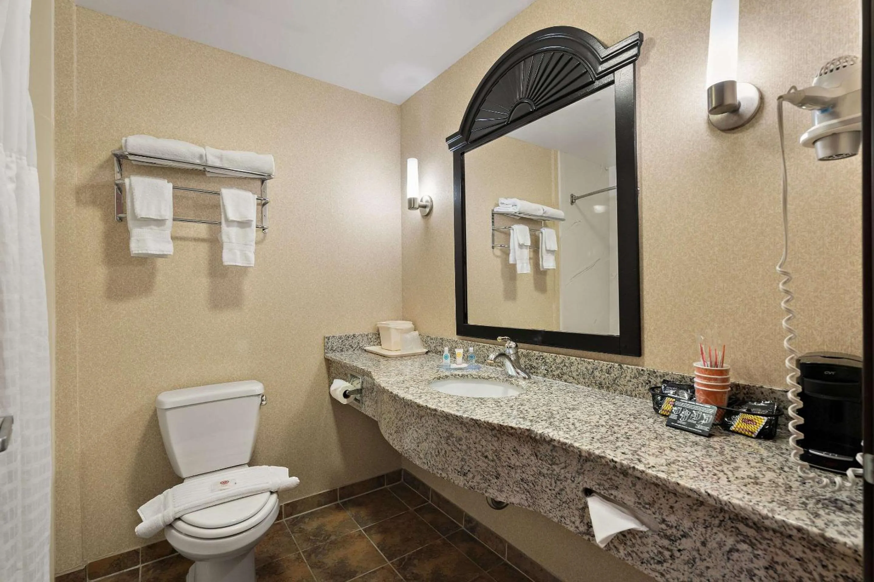 Bedroom in Comfort Inn Ogden near Event Center