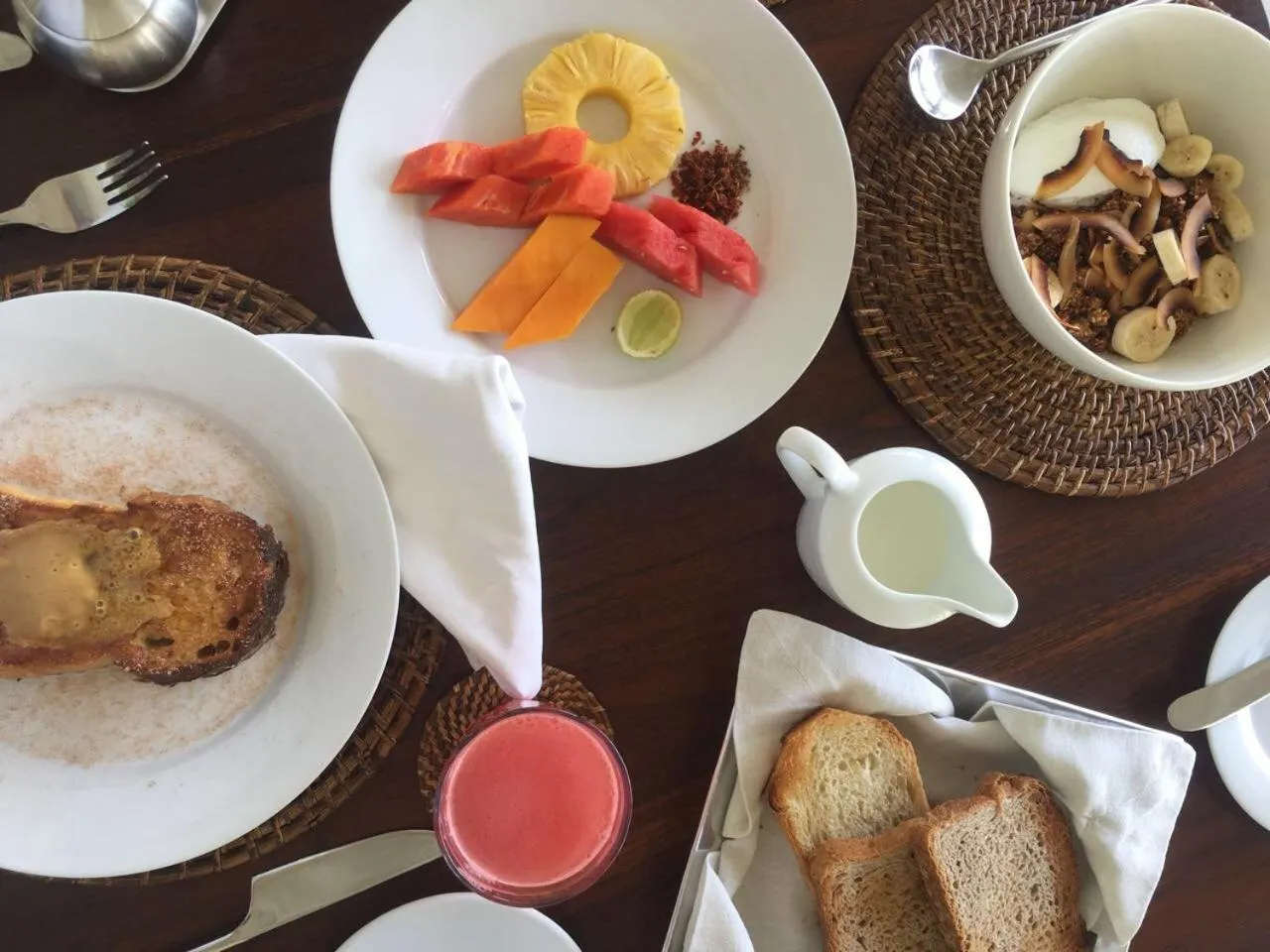 Breakfast in Nyne Hotels Leela Walauwwa - Bentota