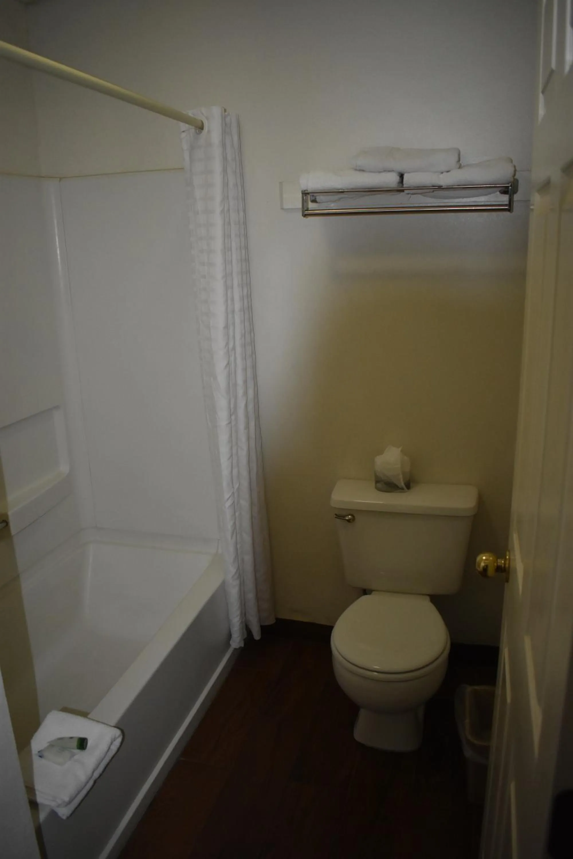 Bathroom in Rodeway Inn