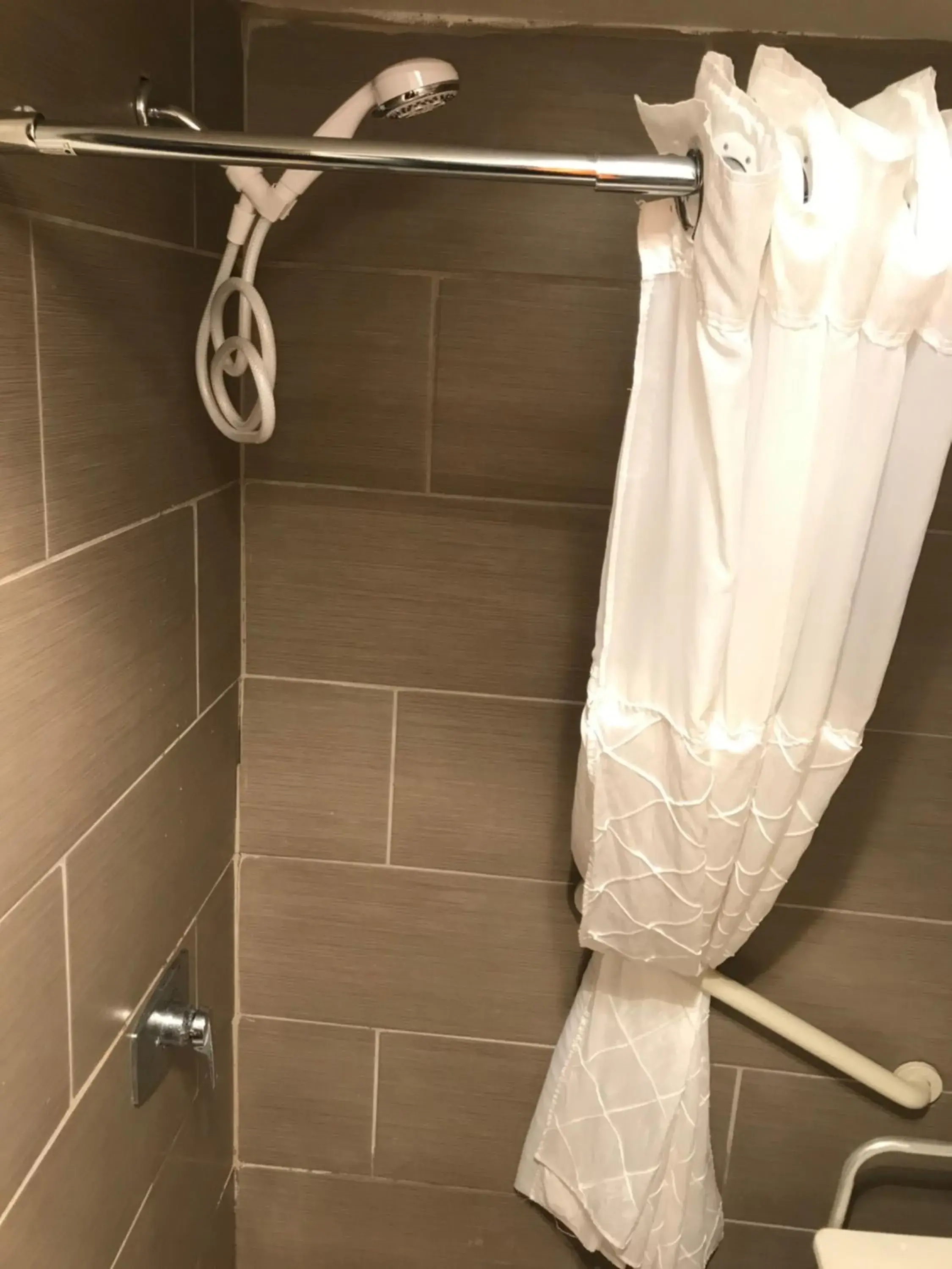 Queen Room with Two Queen Beds - Accessible/Non-Smoking in Econo Lodge Salina Scenic Route 89 & I-70 Queen Room with Two Queen Beds - Accessible/Non-Smoking in Econo Lodge Salina Scenic Route 89 & I-70