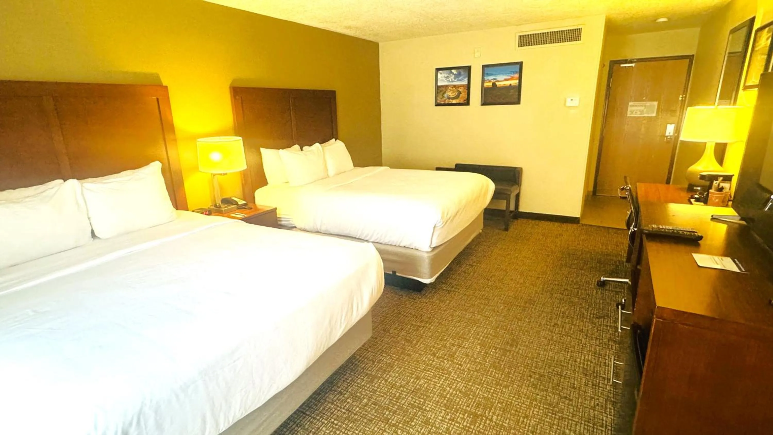 Bed in Comfort Inn Salt Lake City Downtown