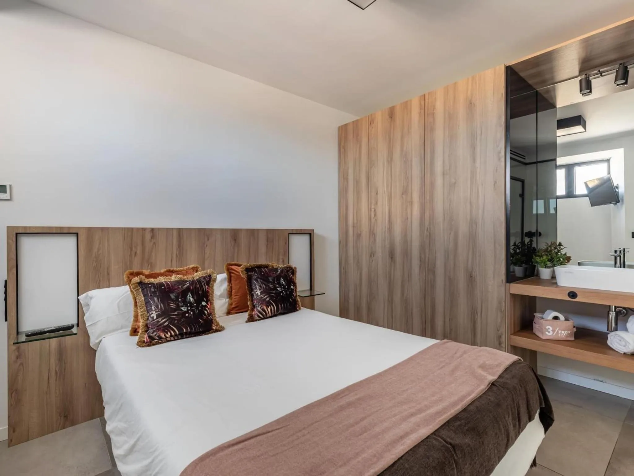 Bed in Luxury Alhambra Penthouse Collection