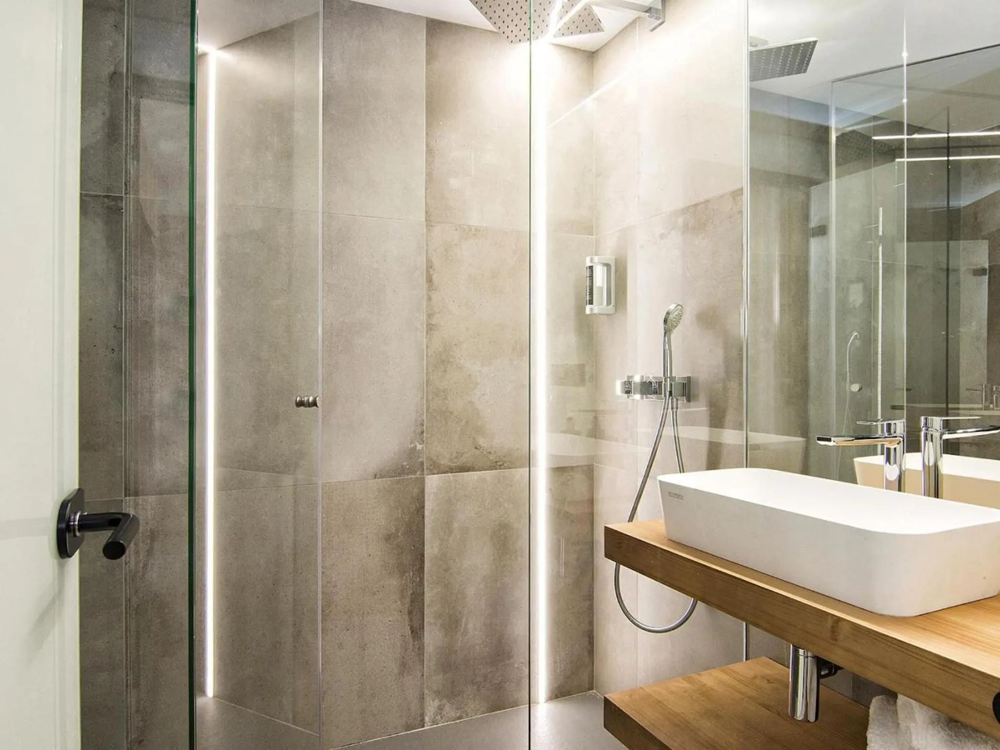 Shower in Luxury Alhambra Penthouse Collection