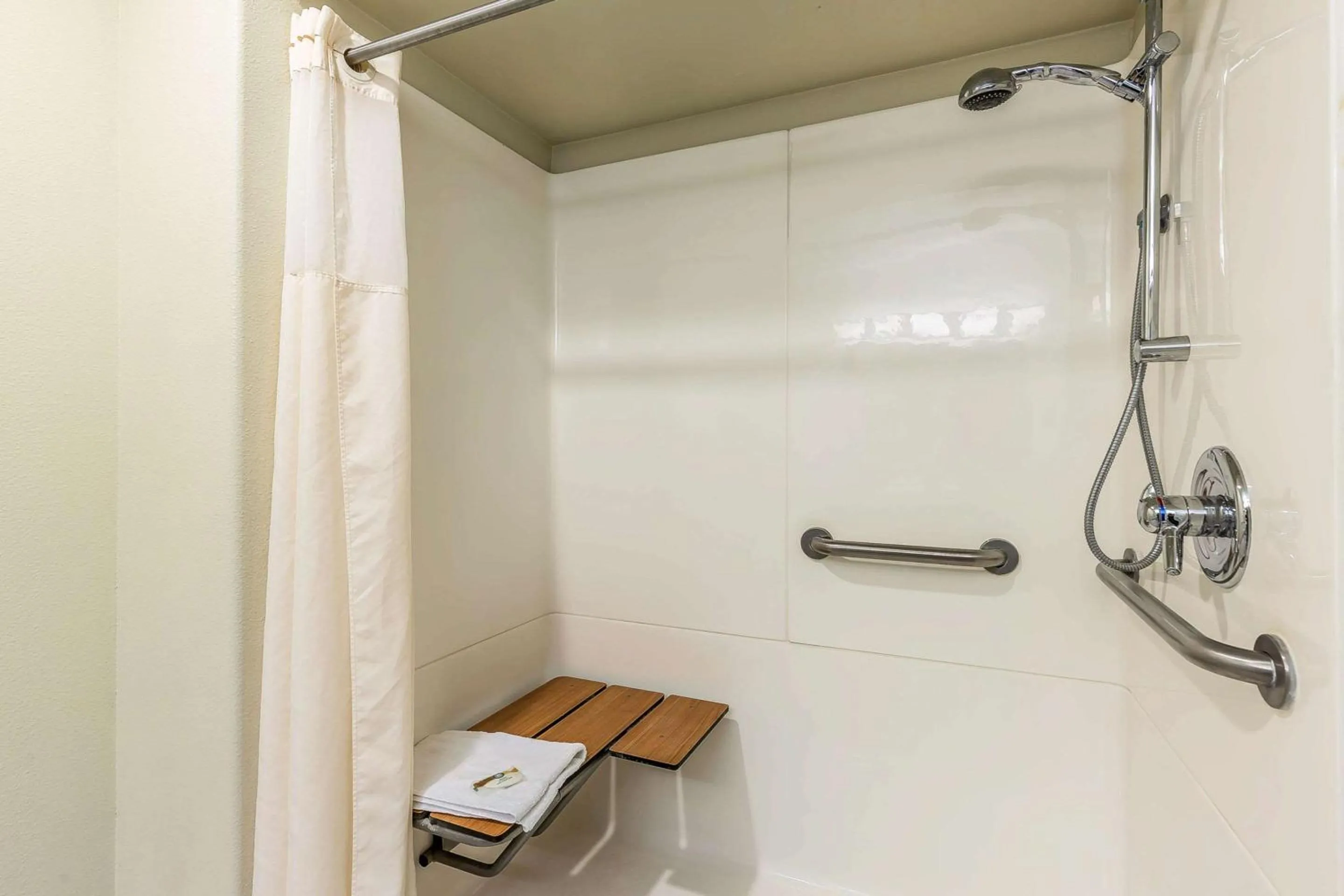 Bedroom in Quality Inn Washington - St George North