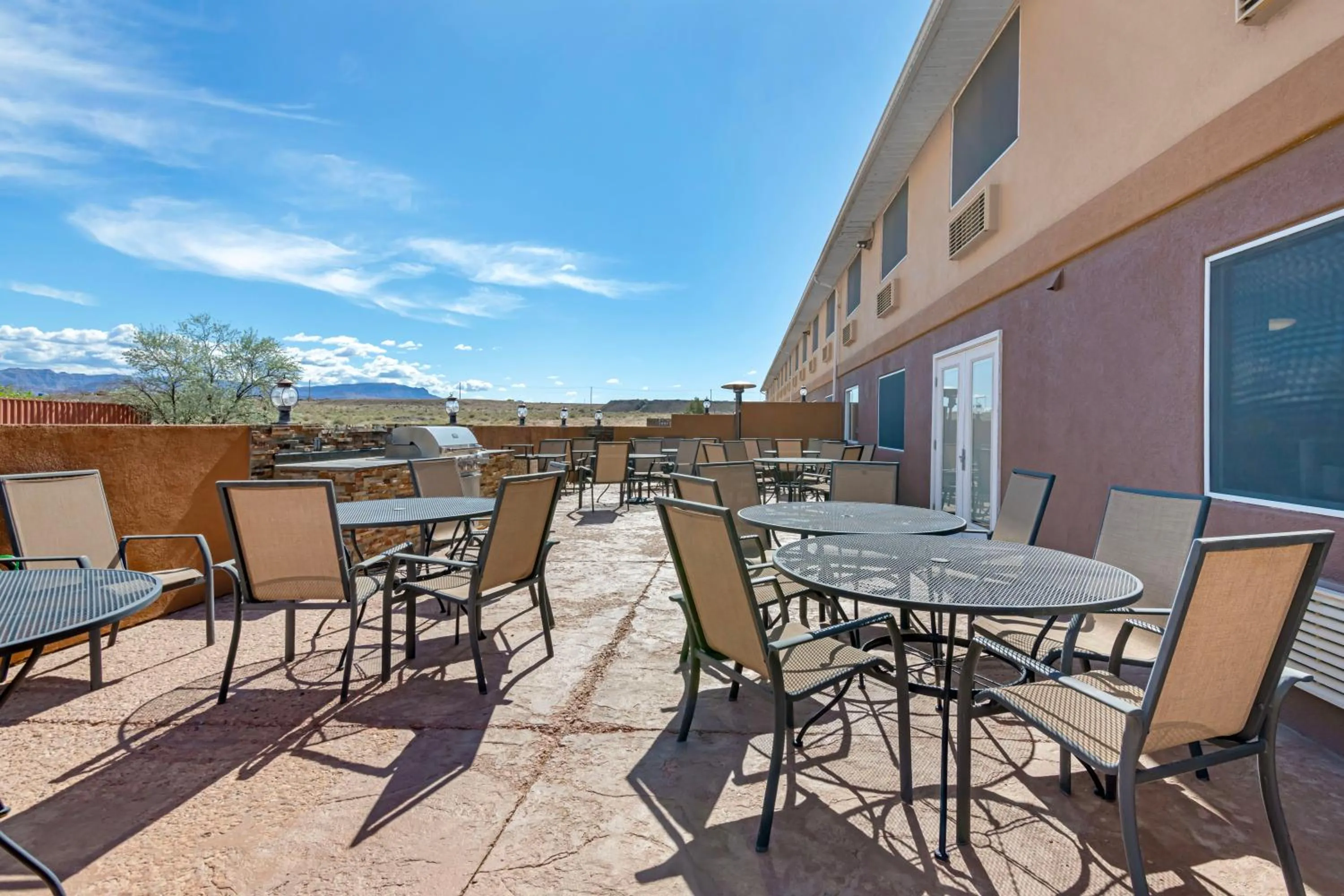 Patio in Comfort Inn Green River National Park Area