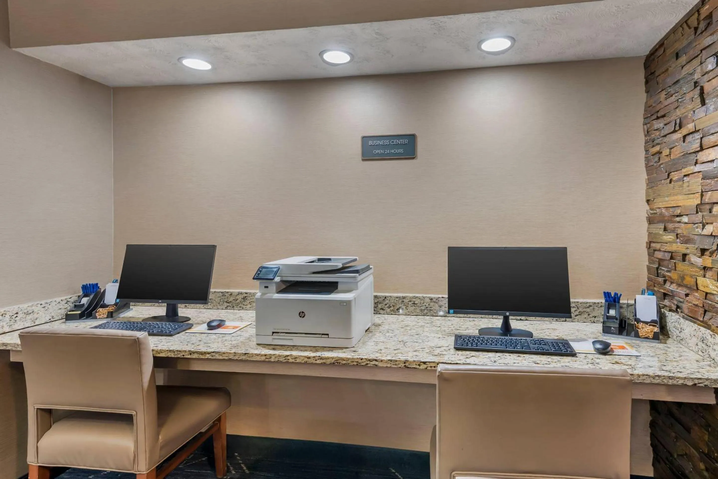 Business facilities in Comfort Inn Green River National Park Area