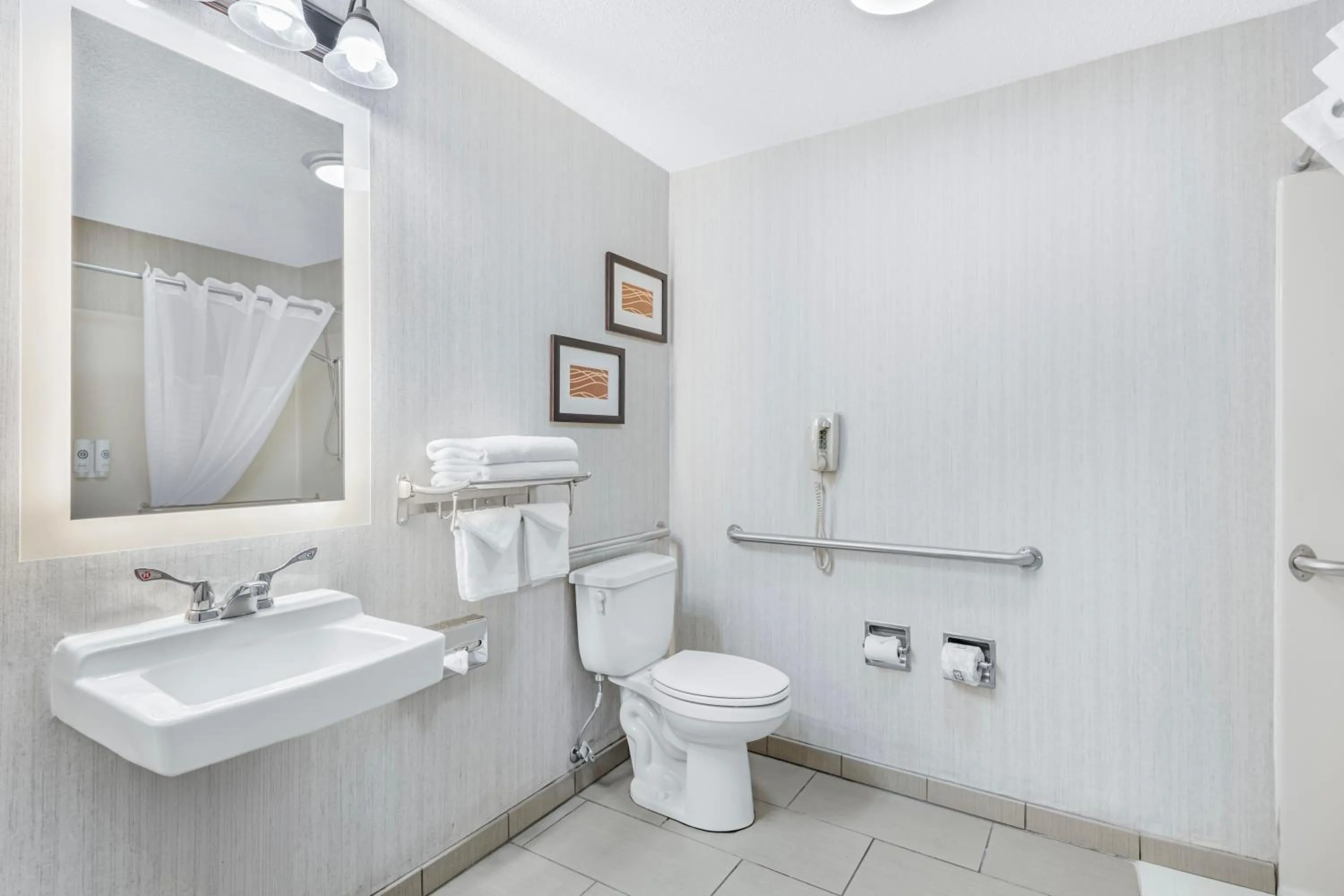 Bathroom in Comfort Inn Green River National Park Area