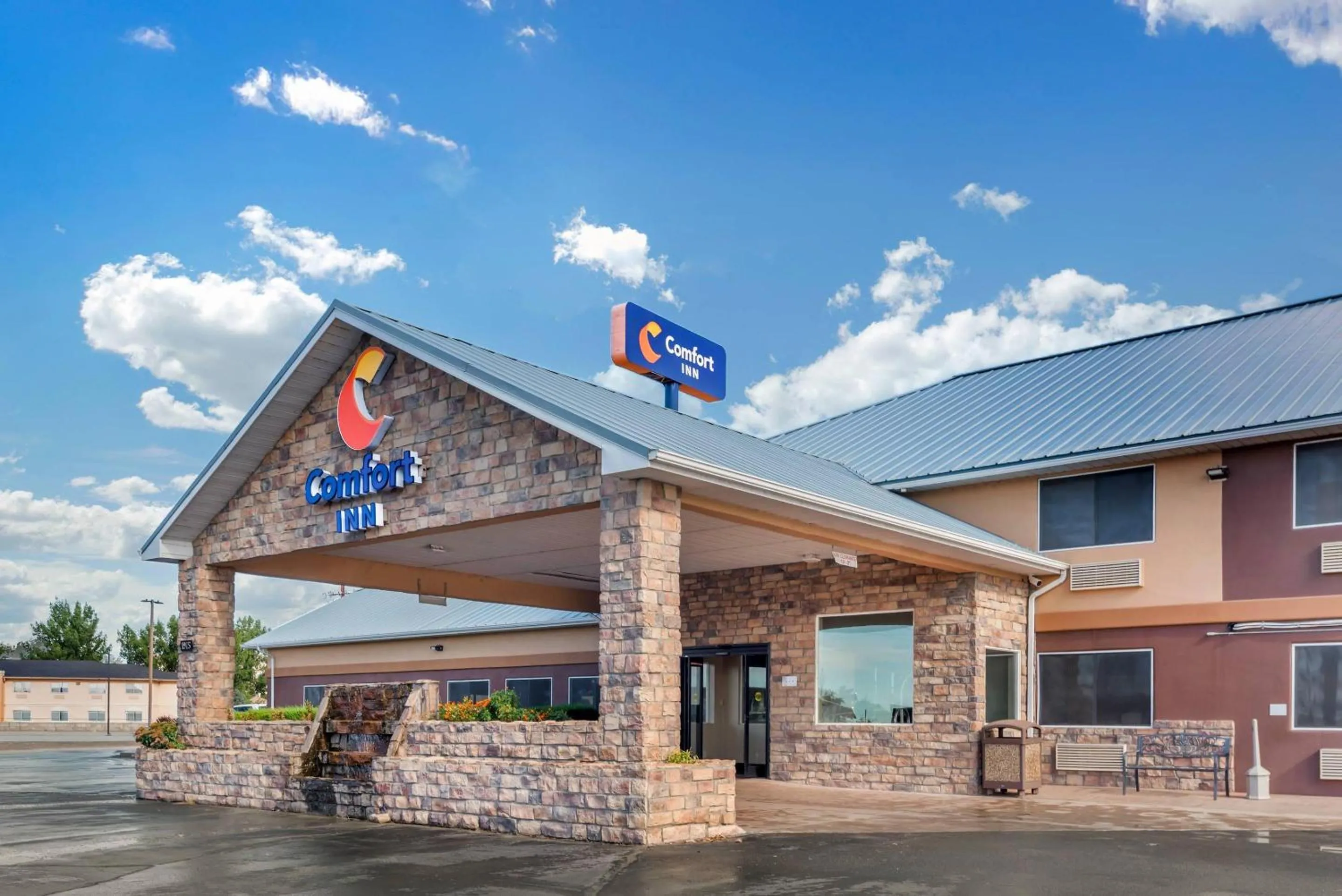 Property building in Comfort Inn Green River National Park Area