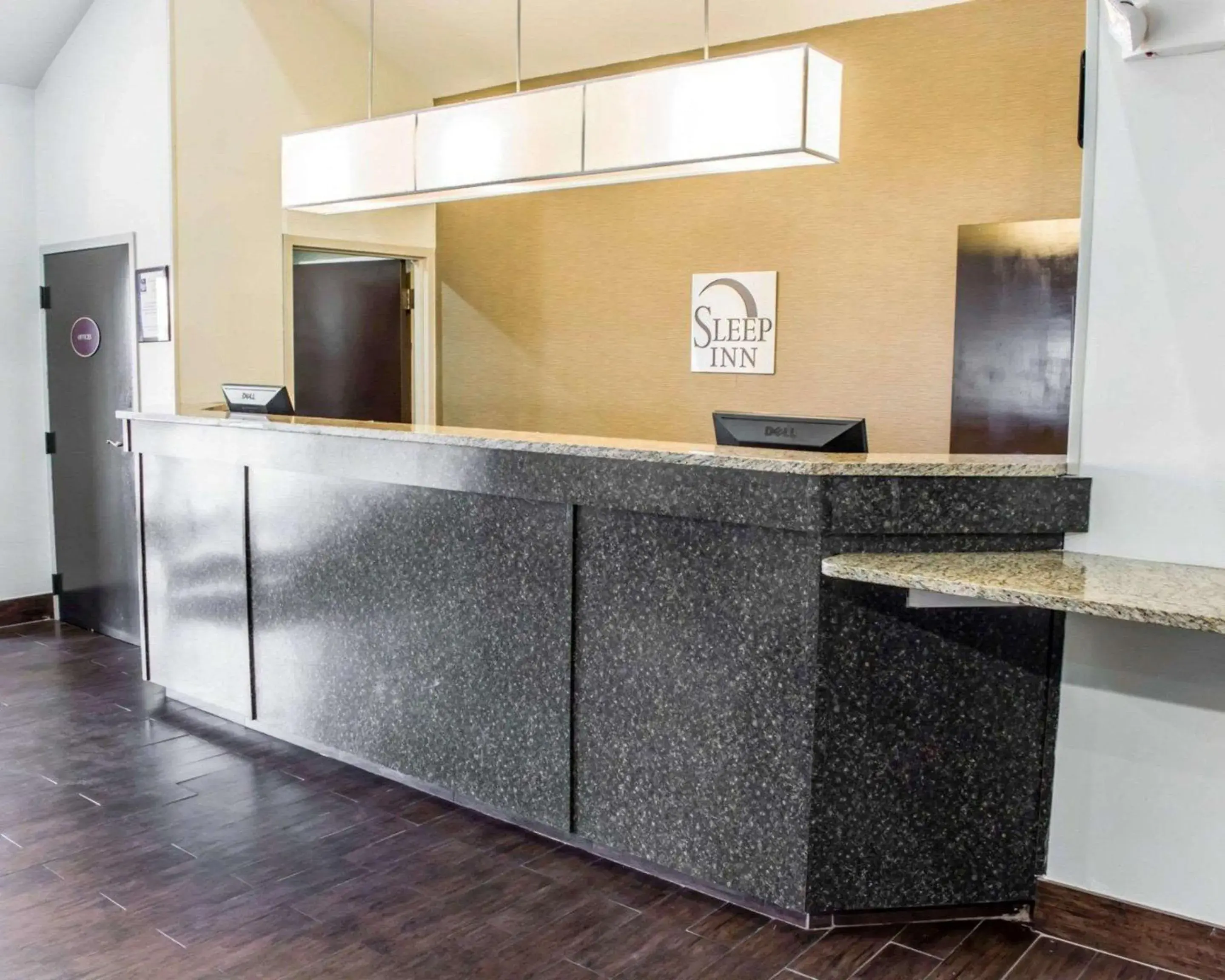 Queen Room - Accessible/Nonsmoking in Sleep Inn Richmond South Queen Room - Accessible/Nonsmoking in Sleep Inn Richmond South