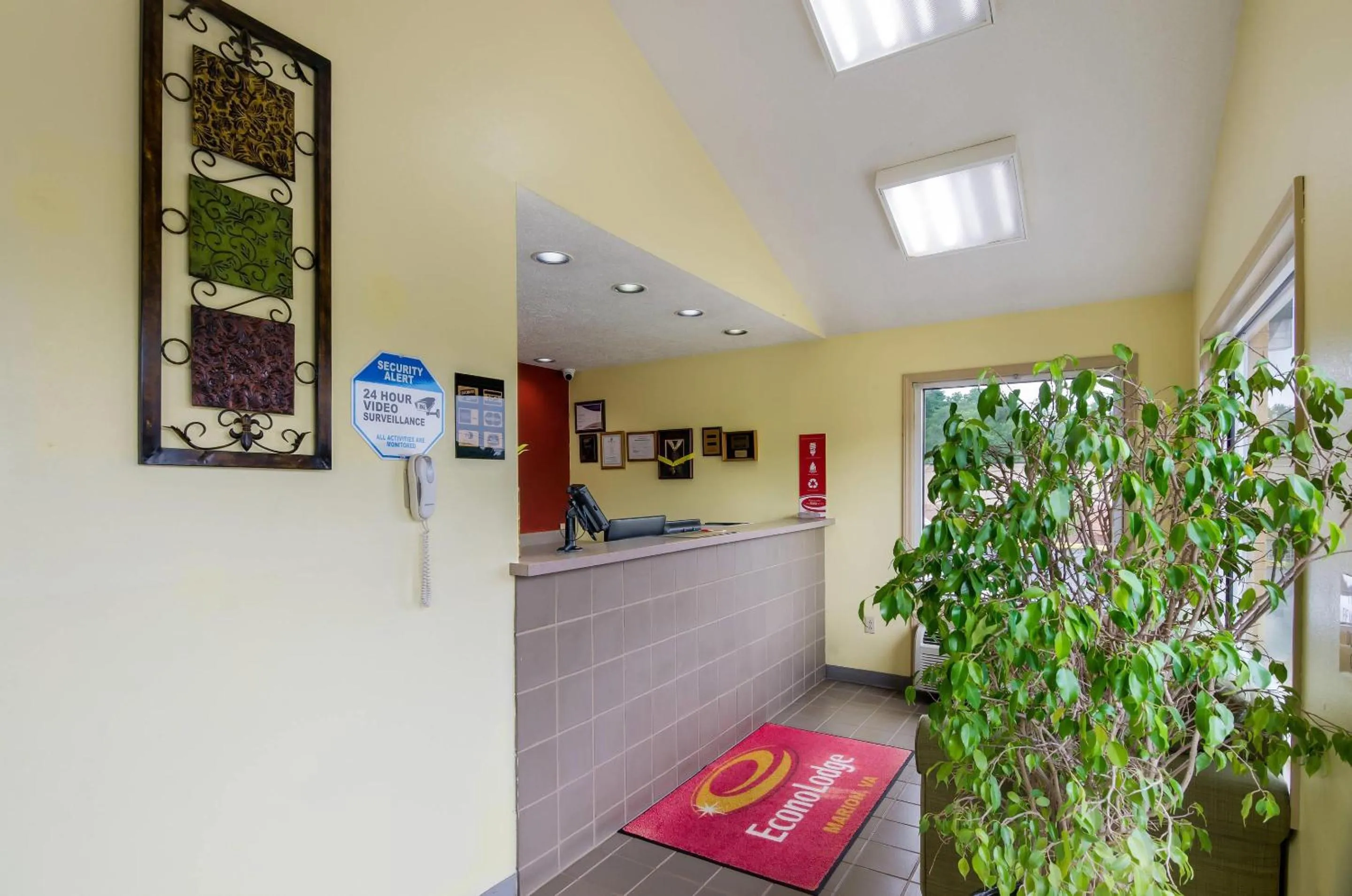 Lobby or reception in Econo Lodge Marion I-81