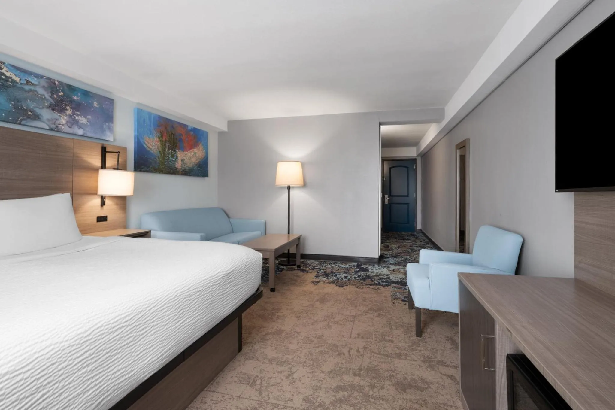 Photo of the whole room, Bed in Garner Hotel Virginia Beach North by IHG