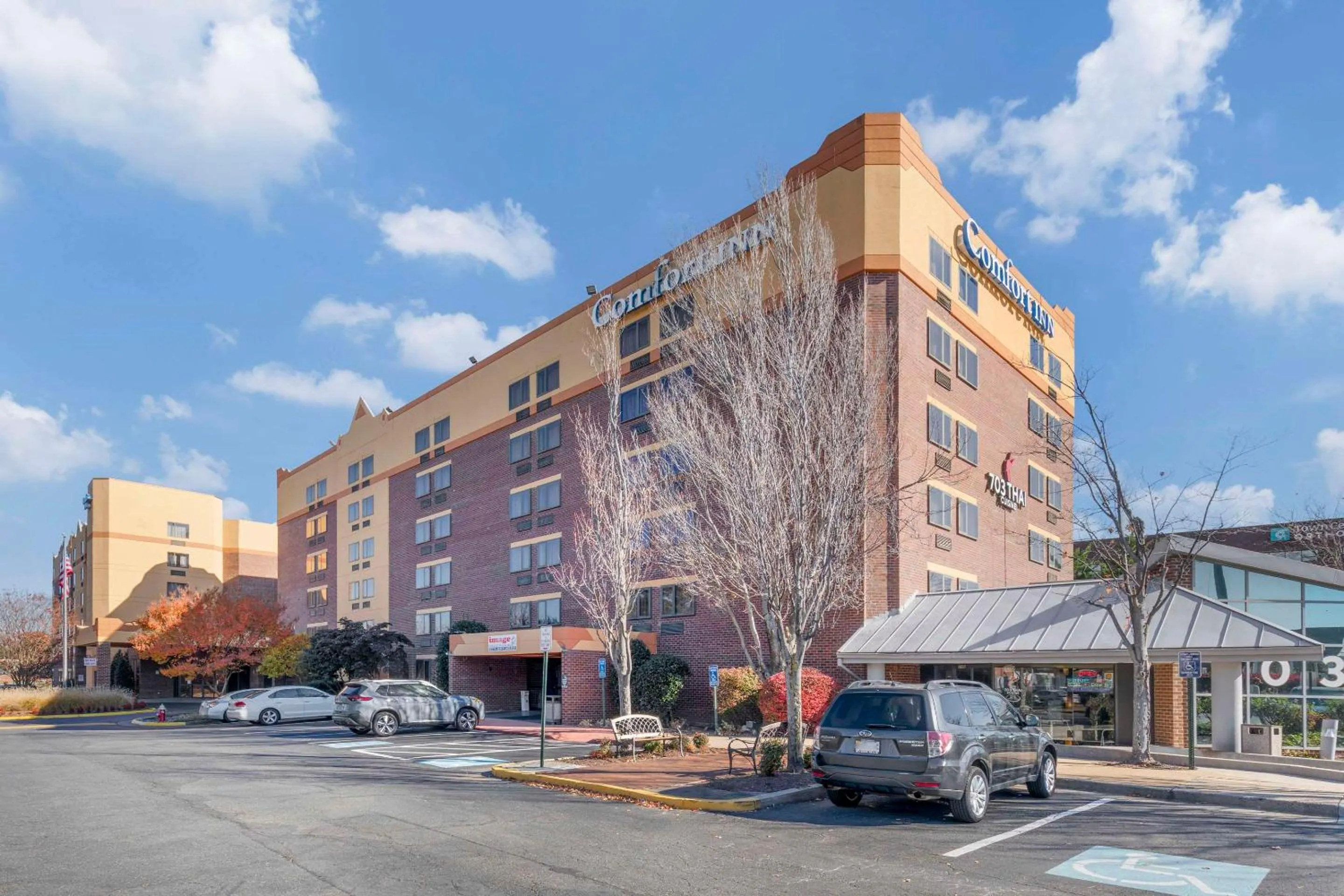 Property building in Comfort Inn University Center