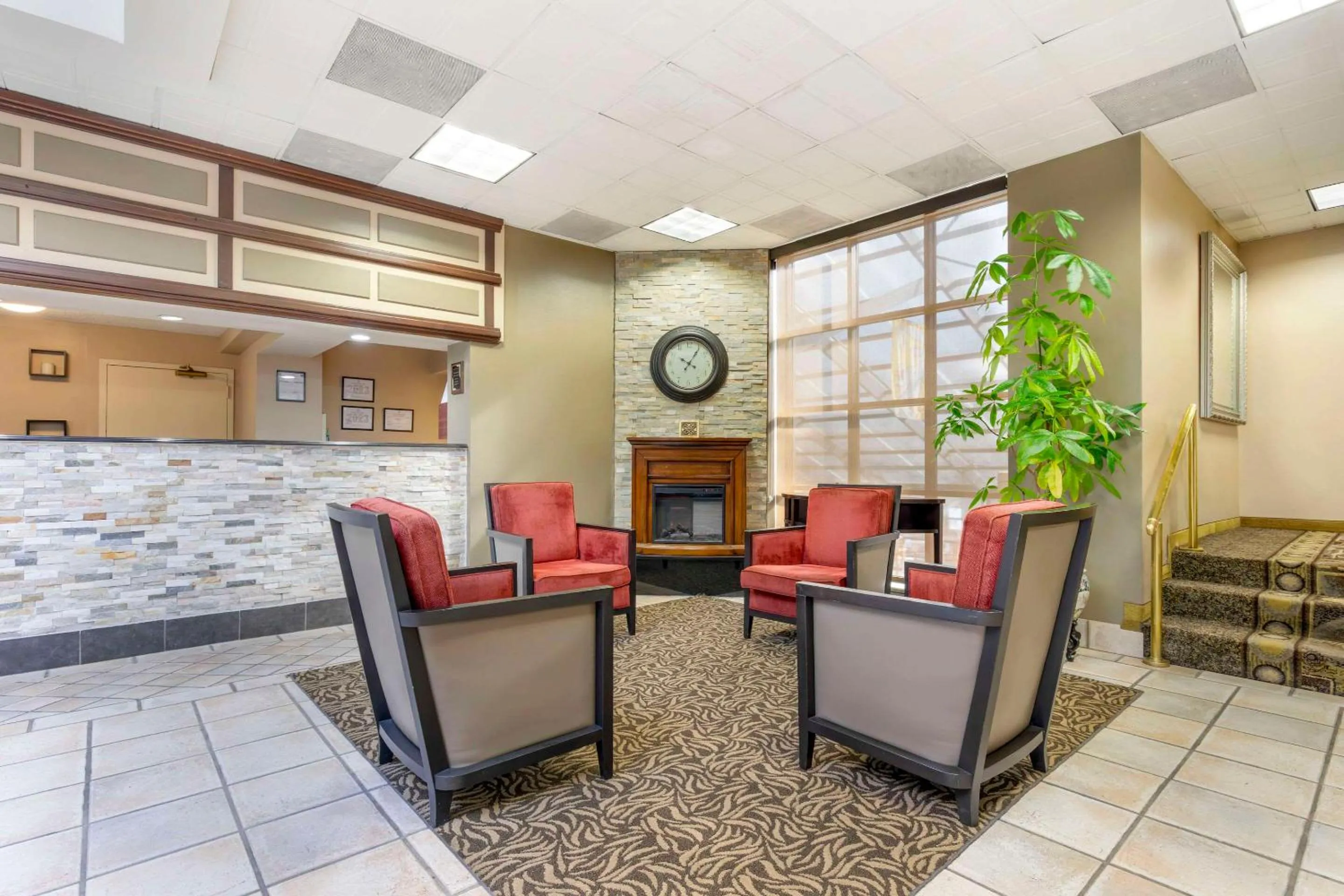 Lobby or reception in Comfort Inn University Center