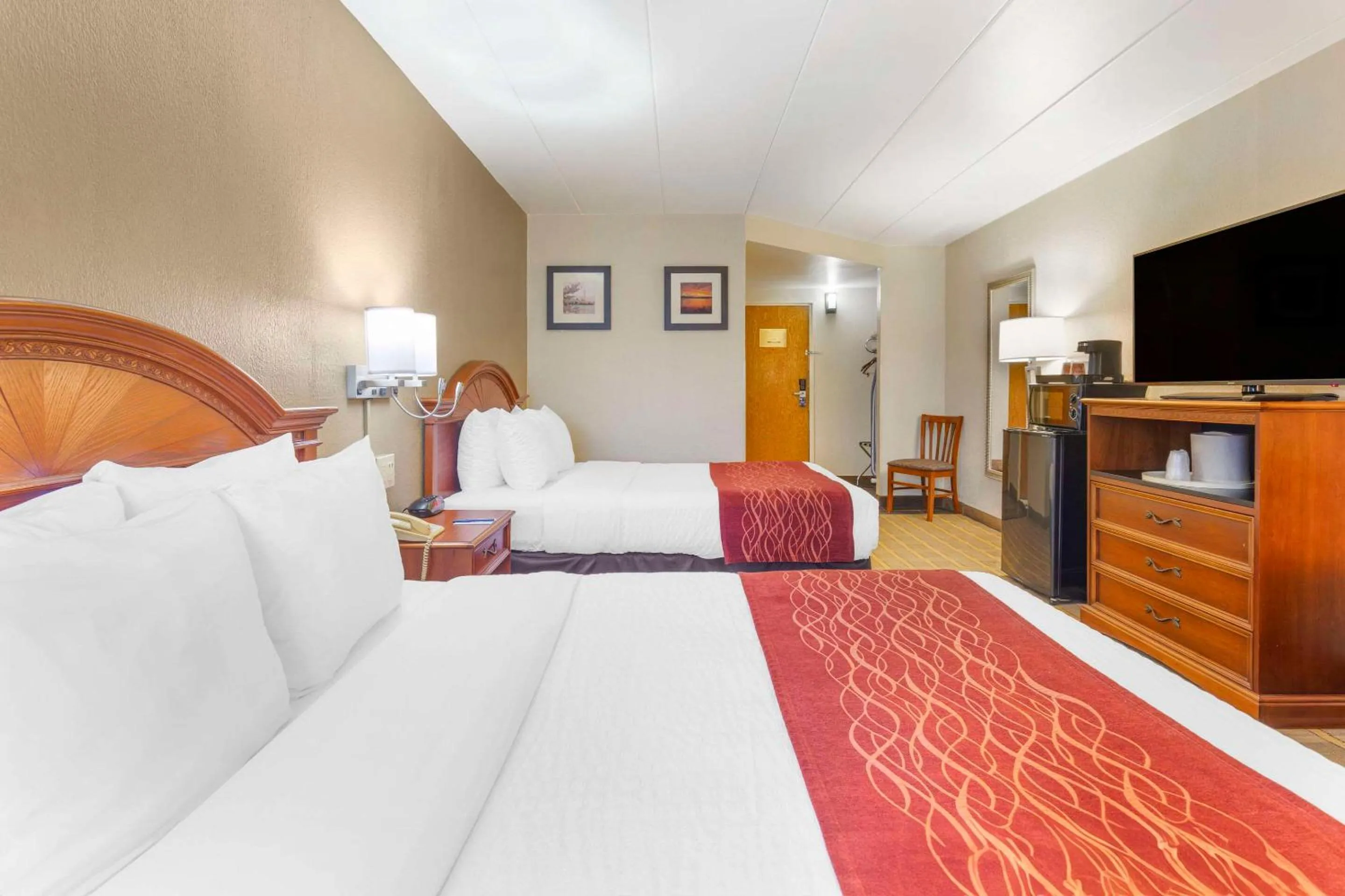 Bedroom, Bed in Comfort Inn University Center