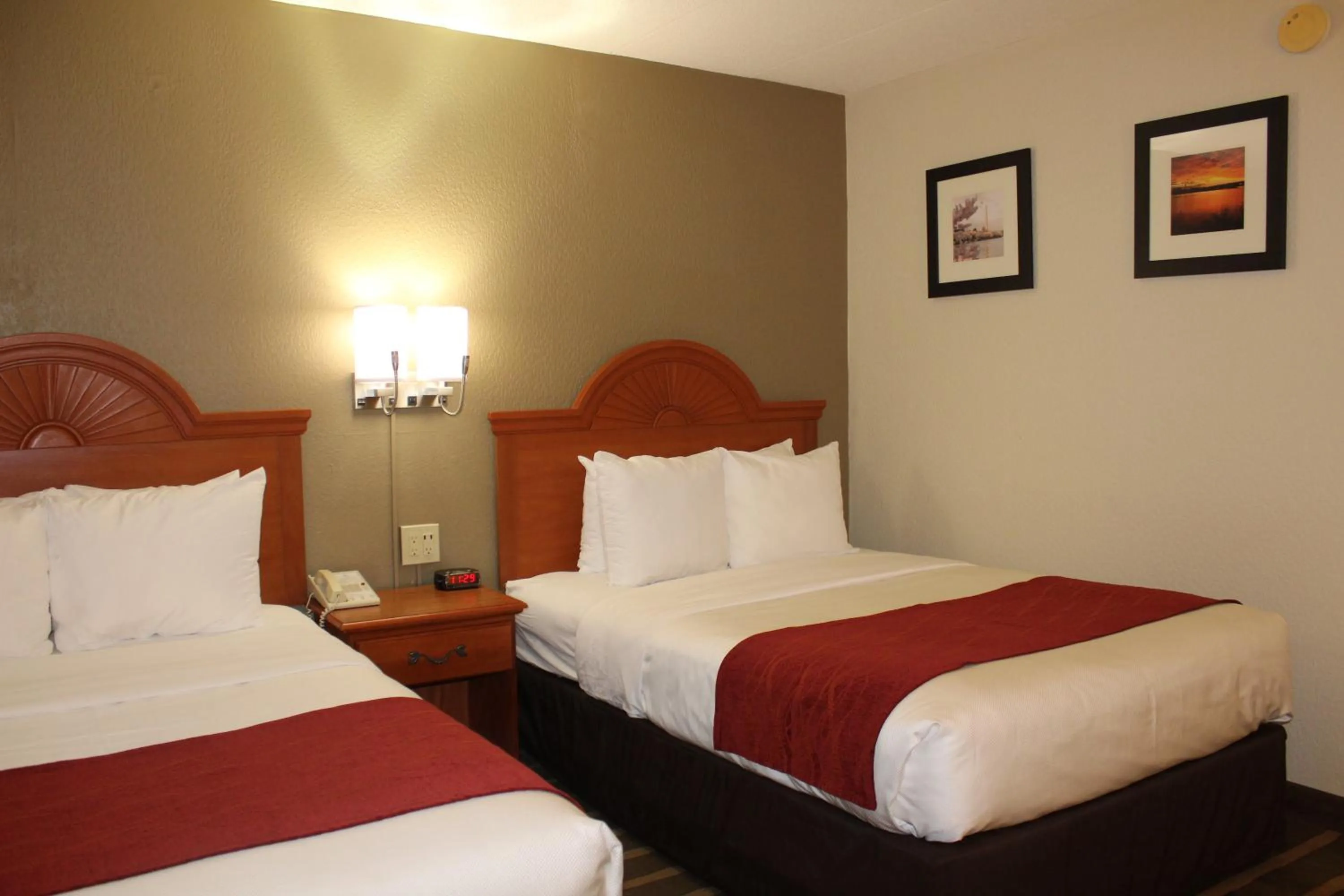 Bed in Comfort Inn University Center