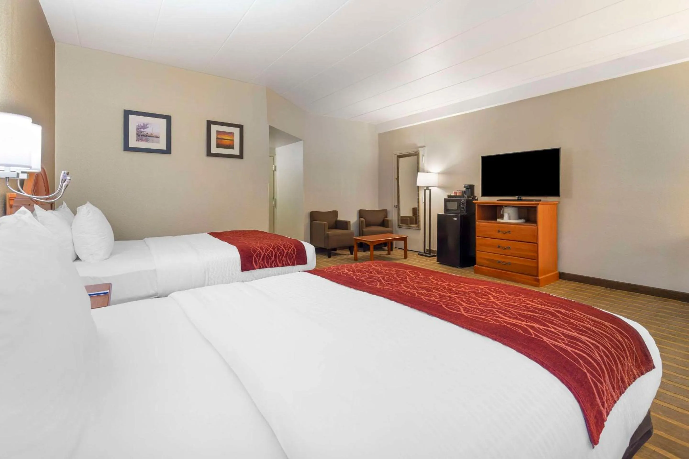 Bedroom, Bed in Comfort Inn University Center