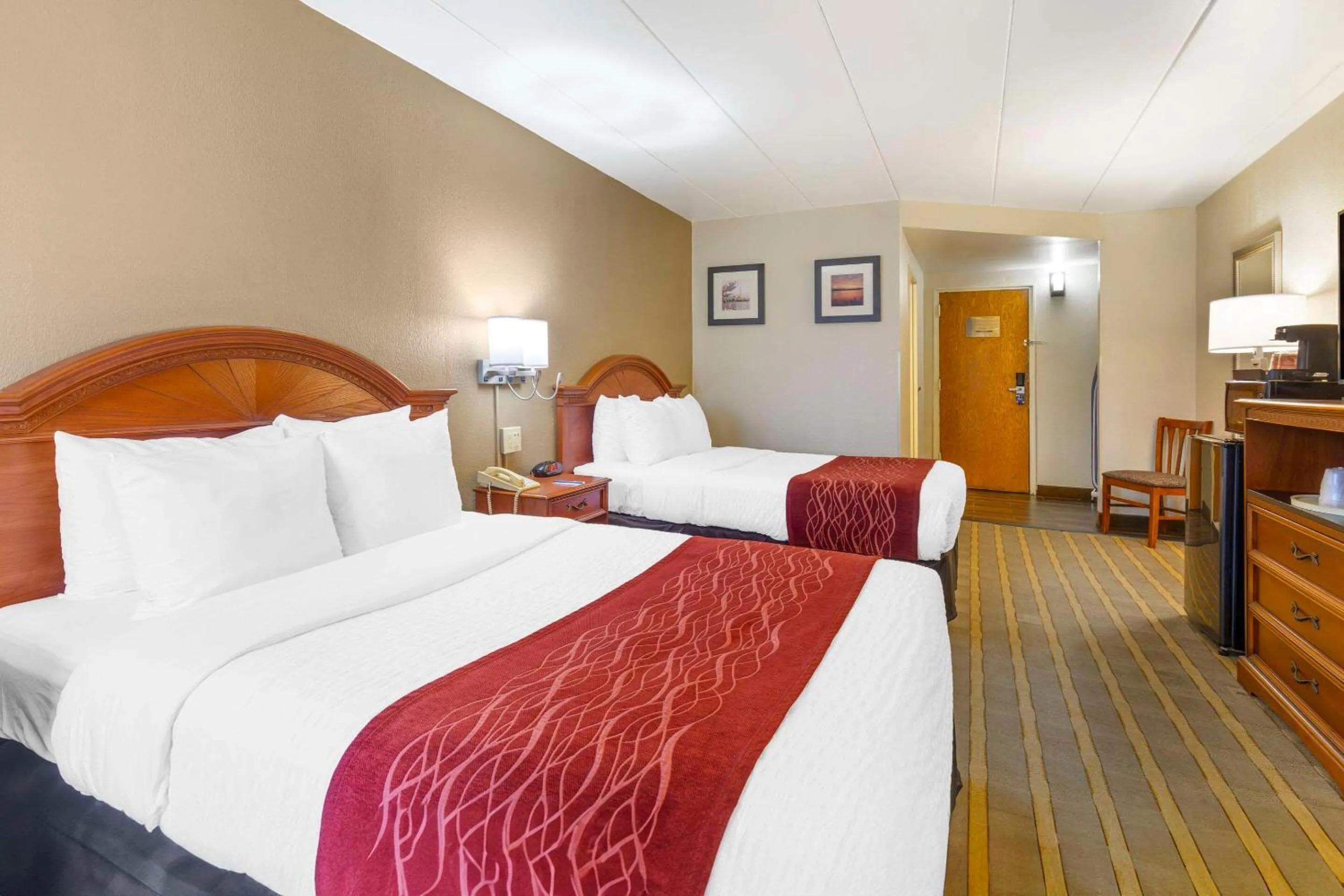 Bedroom, Bed in Comfort Inn University Center