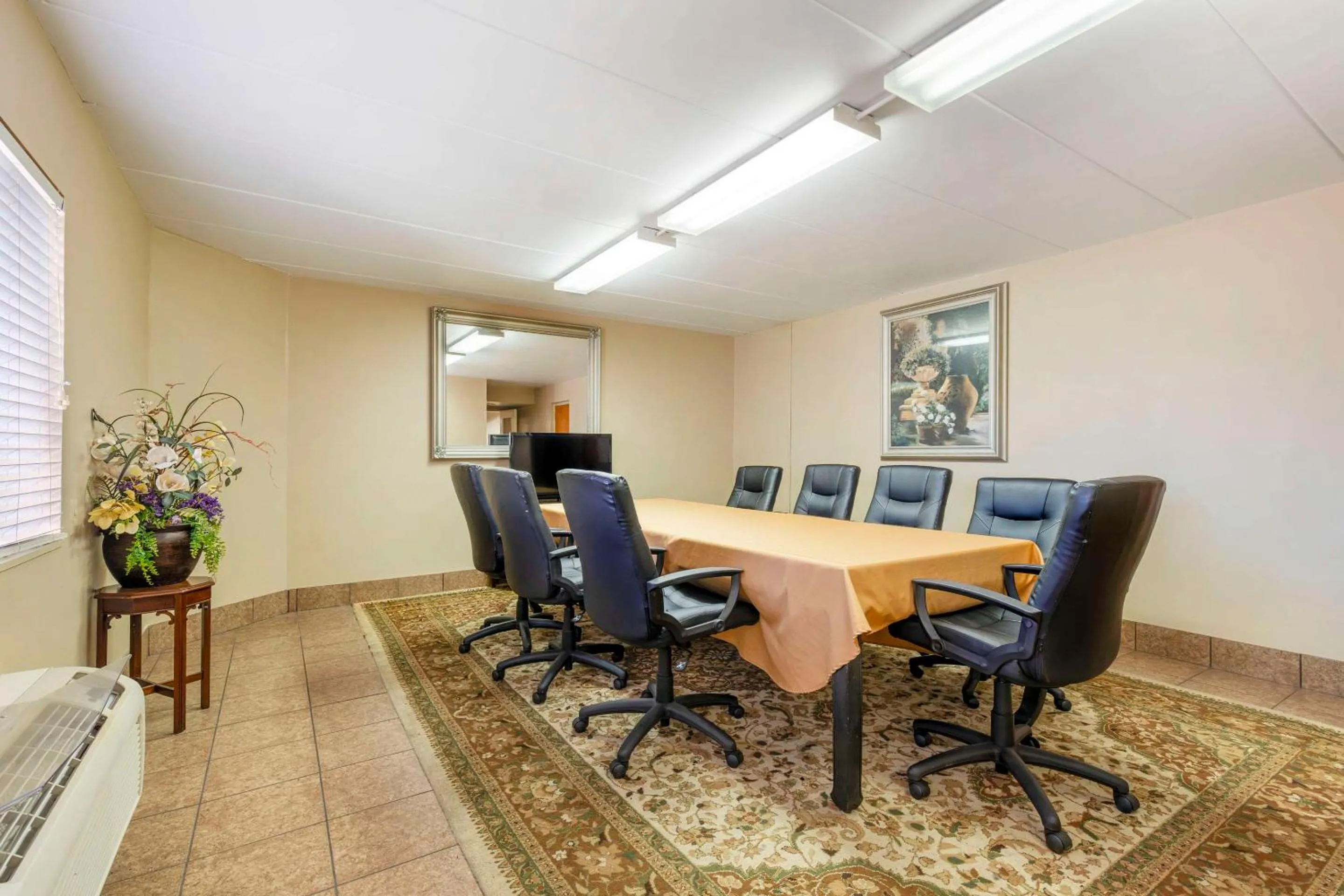 Meeting/conference room in Comfort Inn University Center