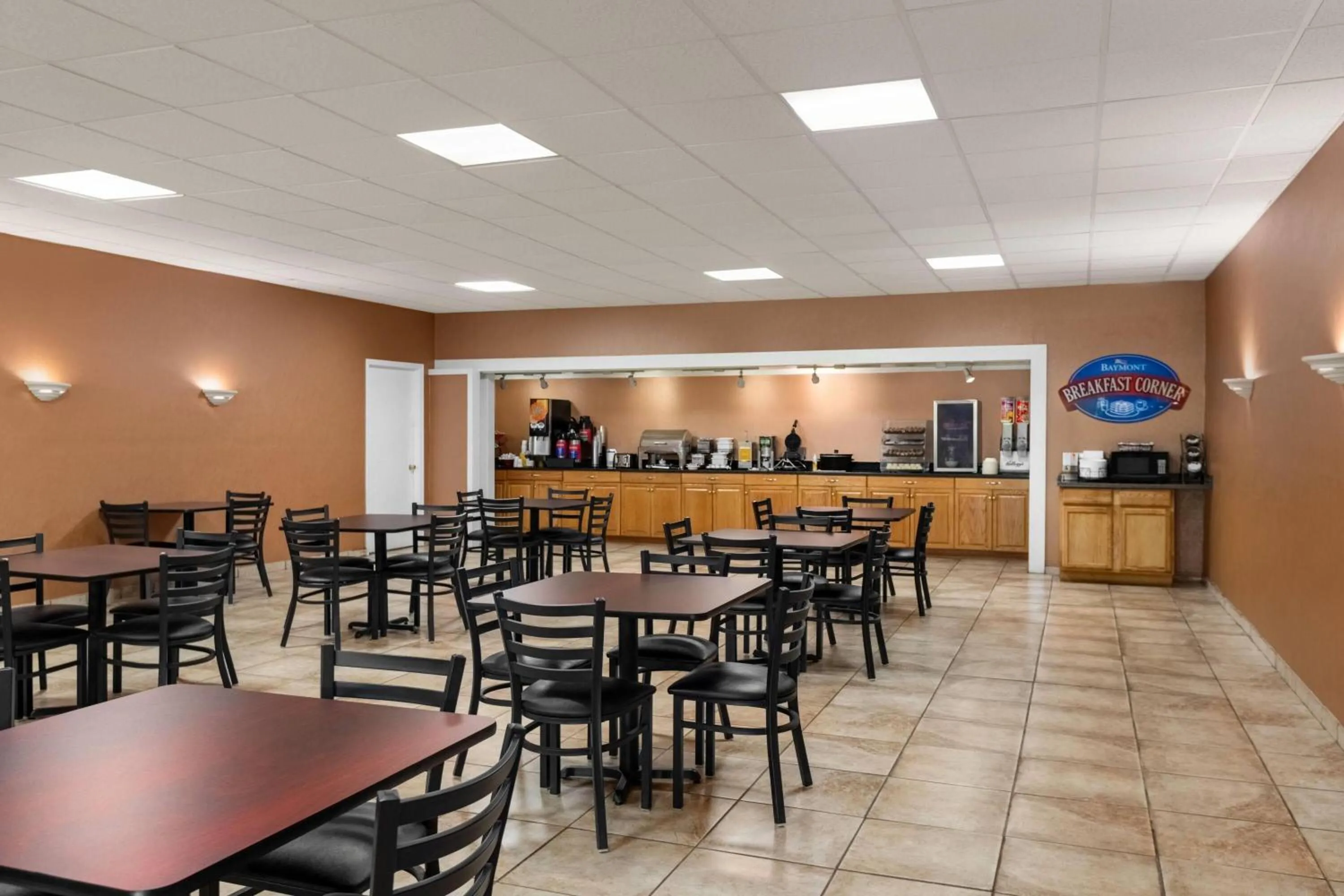 Breakfast in Baymont by Wyndham Salem Roanoke Area