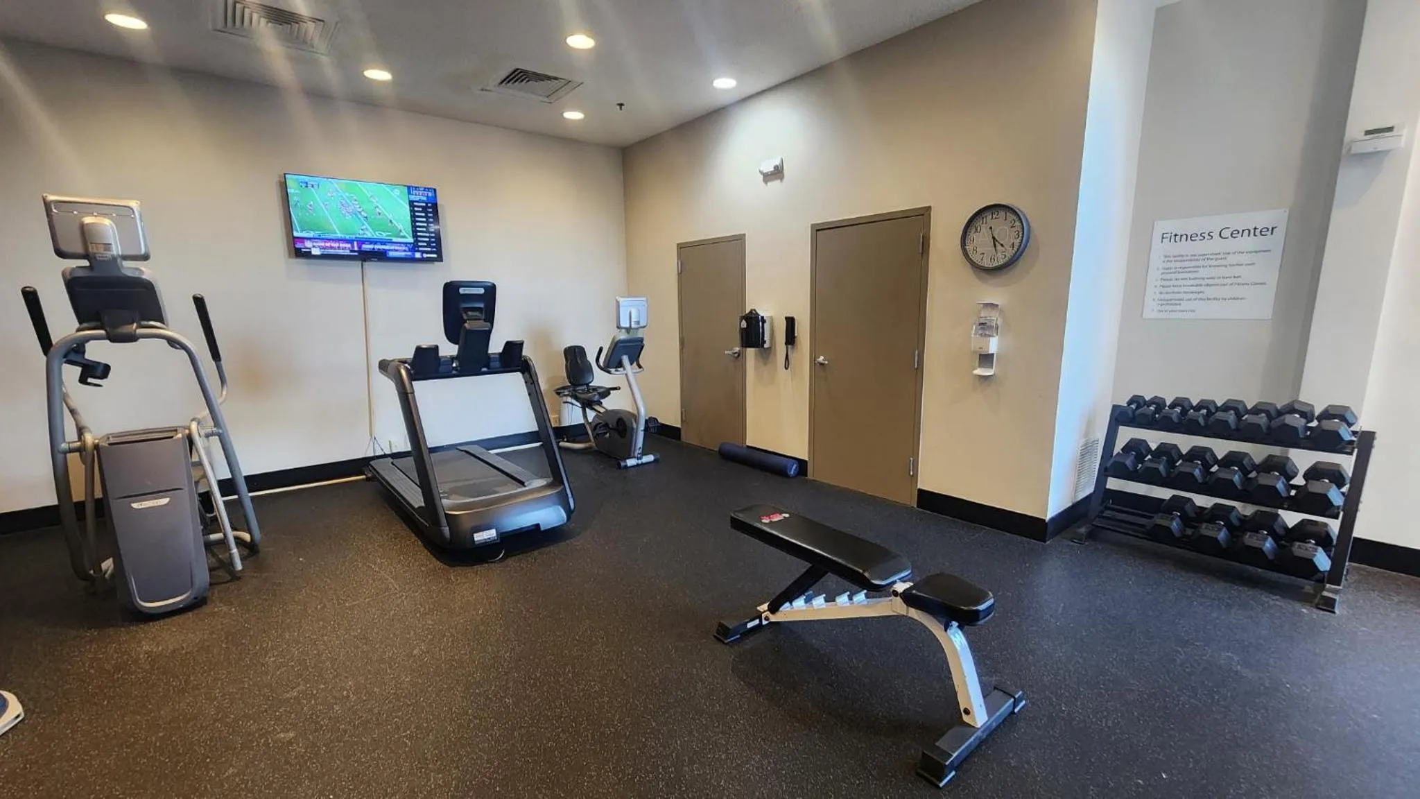 Holiday Inn Express Fredericksburg - Southpoint by IHG