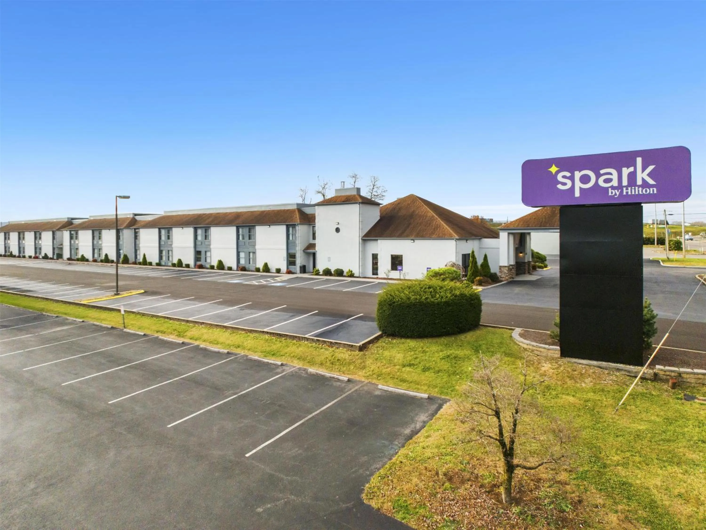 Property building in Spark by Hilton Abingdon I-81 near Fairgrounds