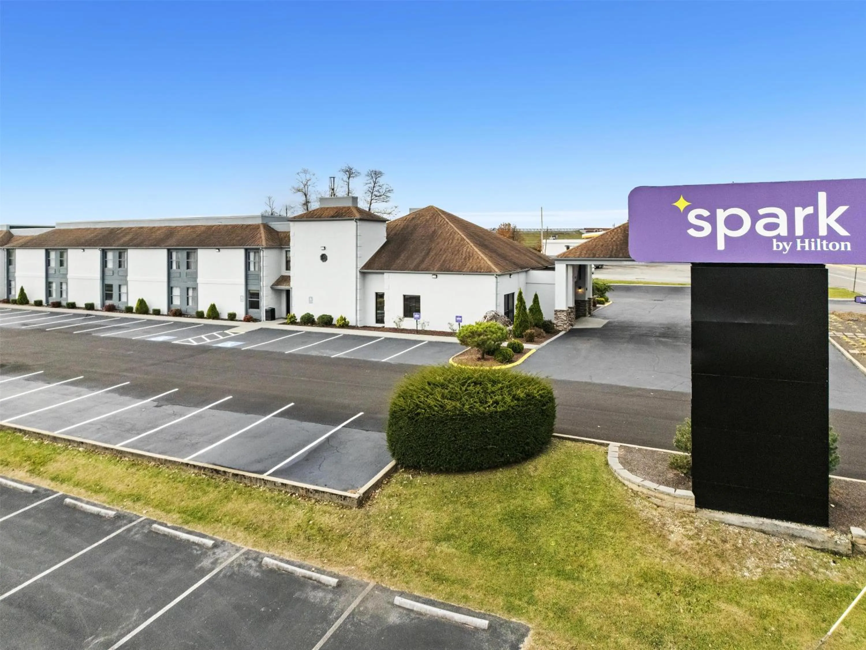 Property building in Spark by Hilton Abingdon I-81 near Fairgrounds