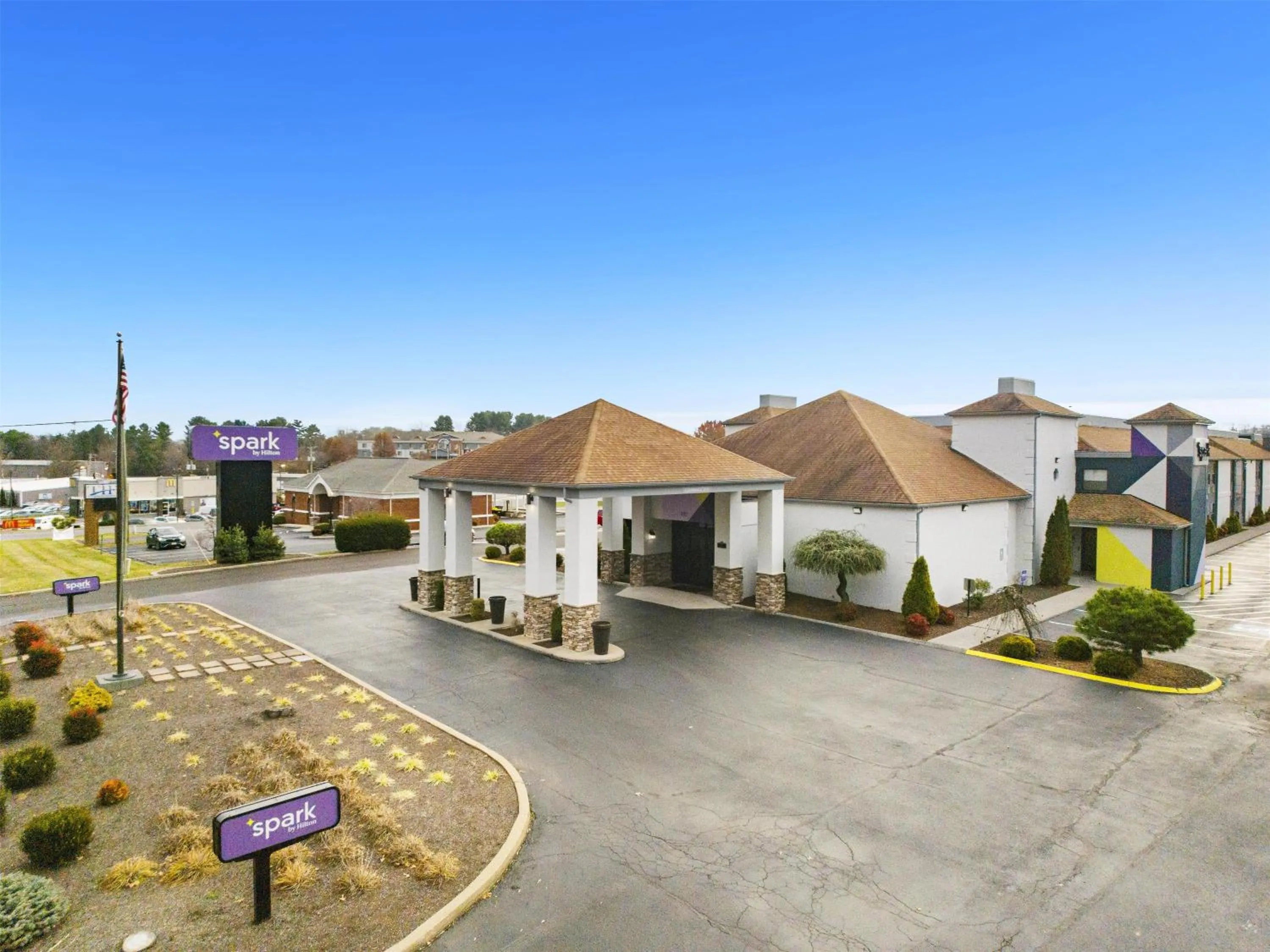 Property building in Spark by Hilton Abingdon I-81 near Fairgrounds