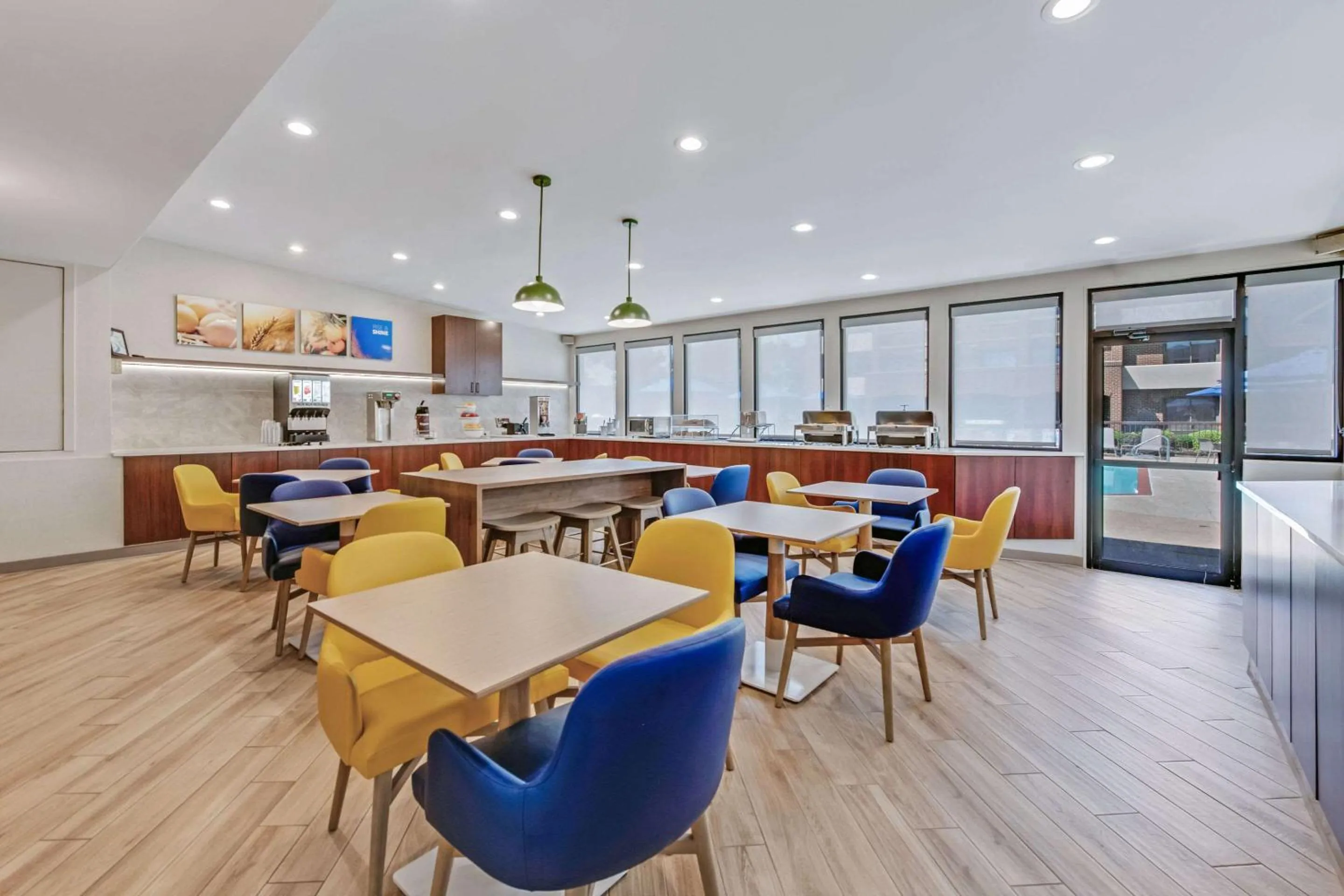 Breakfast in Comfort Suites Chesapeake - Norfolk