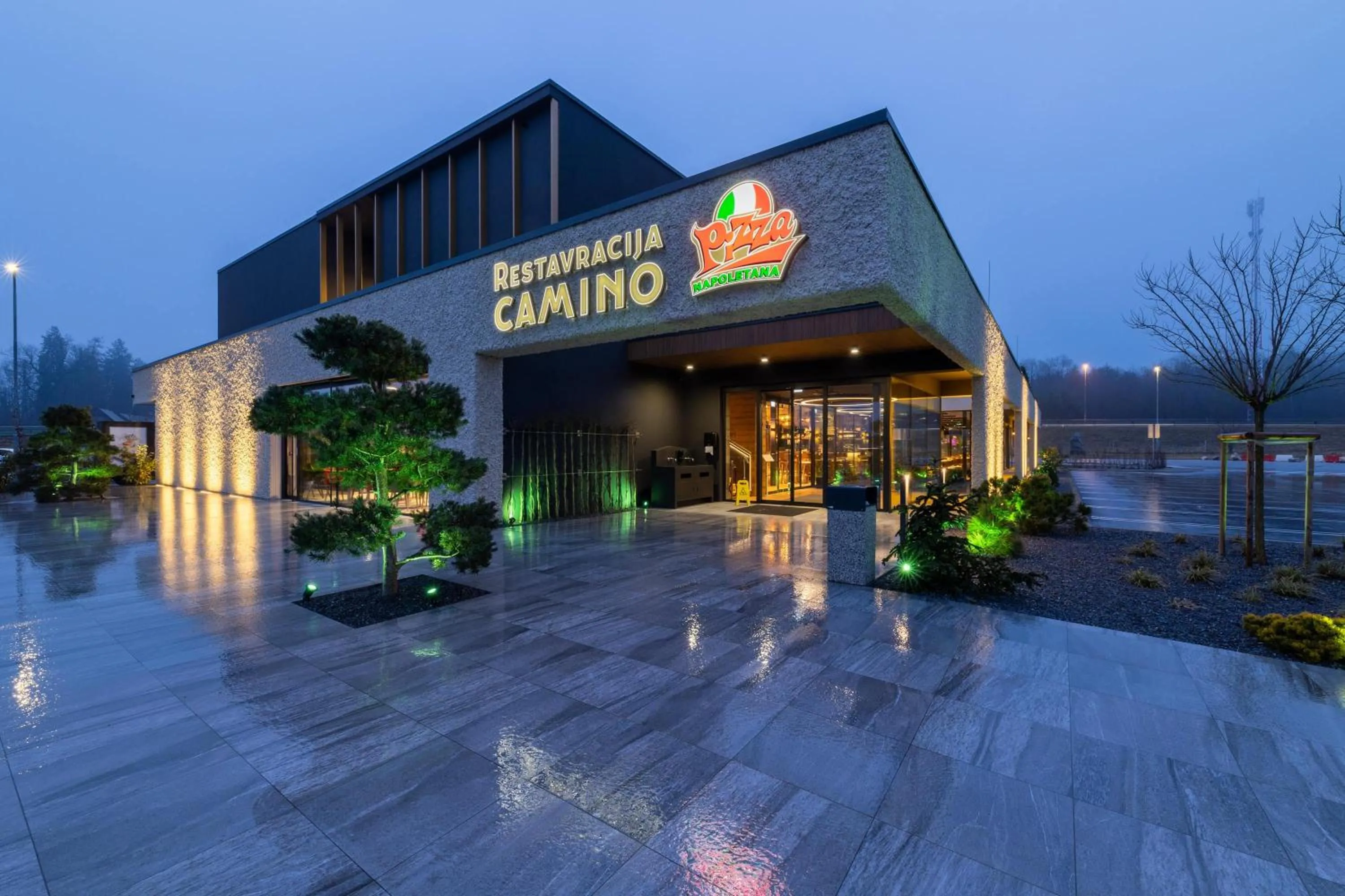 Restaurant/places to eat in Hotel A plus