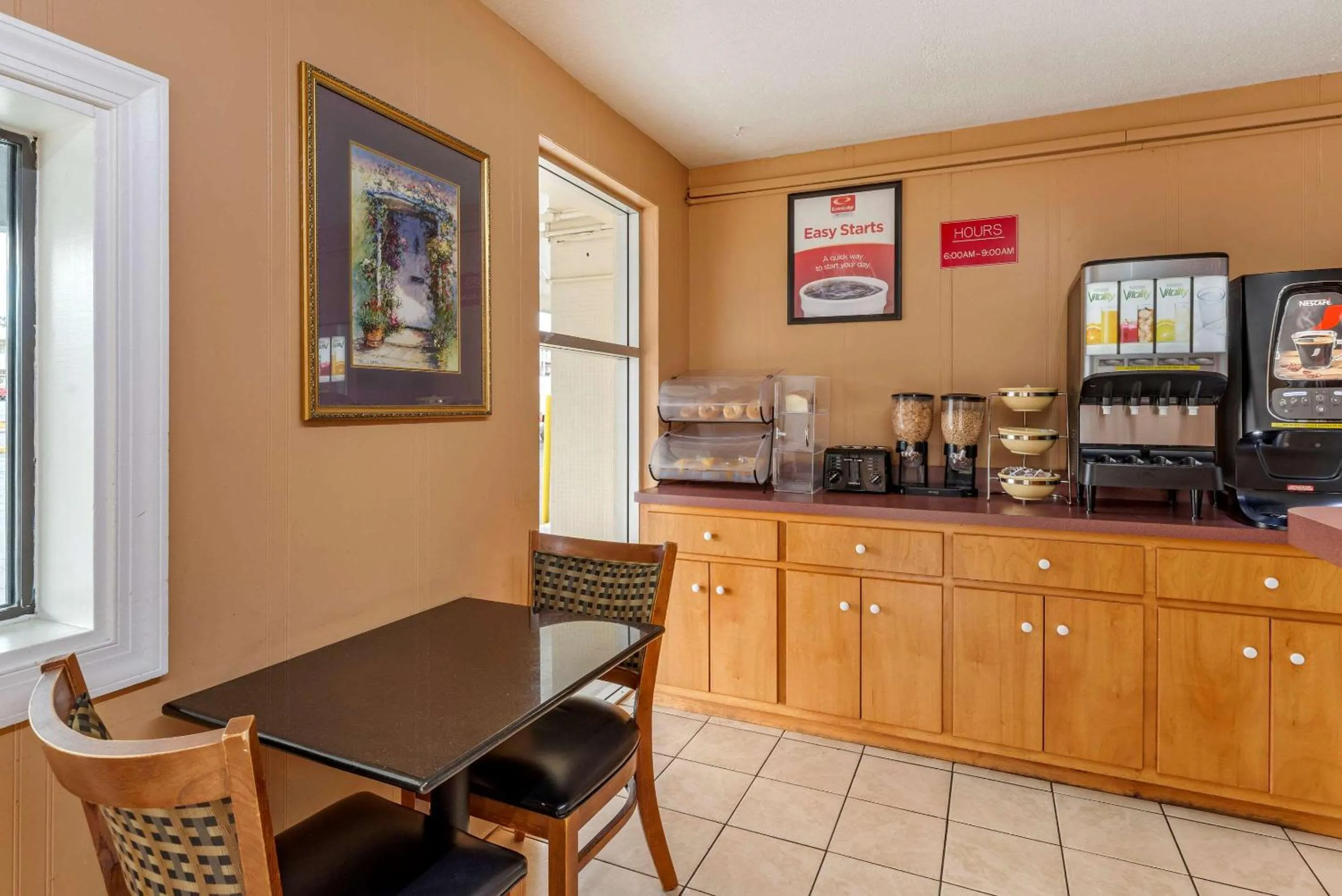 Restaurant/places to eat in Econo Lodge Charlottesville North - University Area