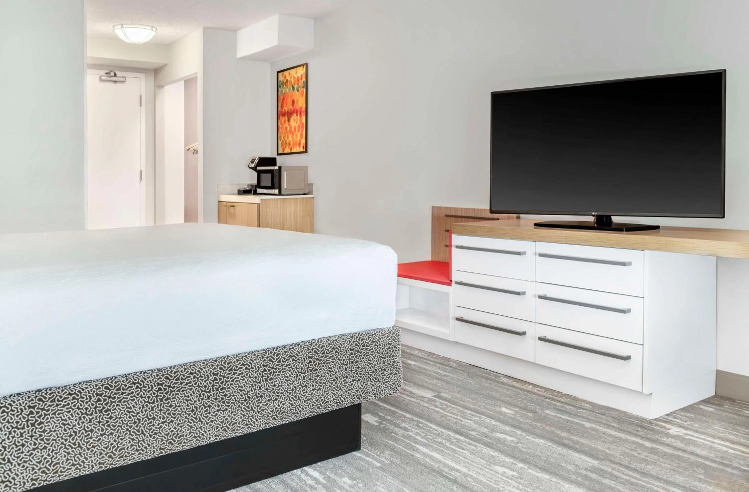 Bed in Hilton Garden Inn Denver Airport