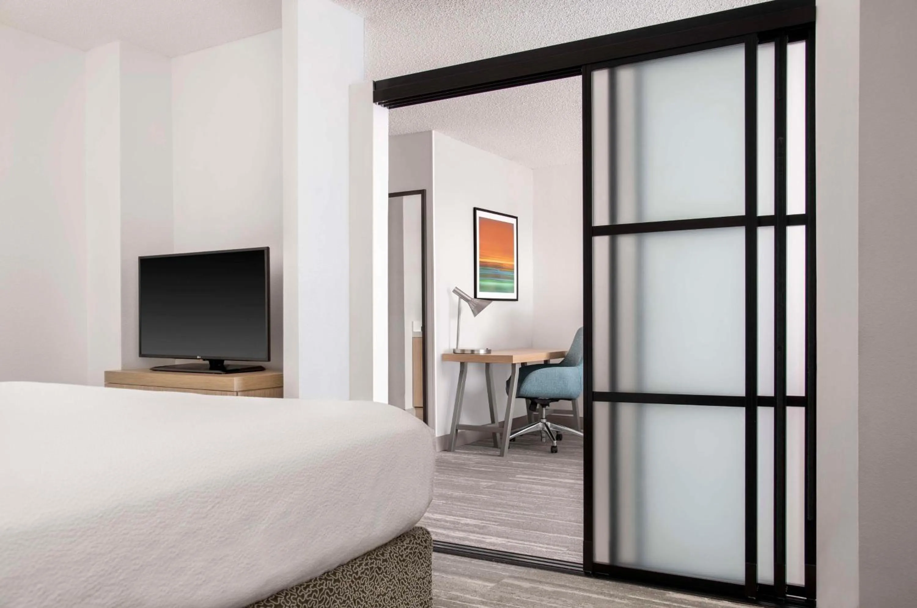 Bed in Hilton Garden Inn Denver Airport