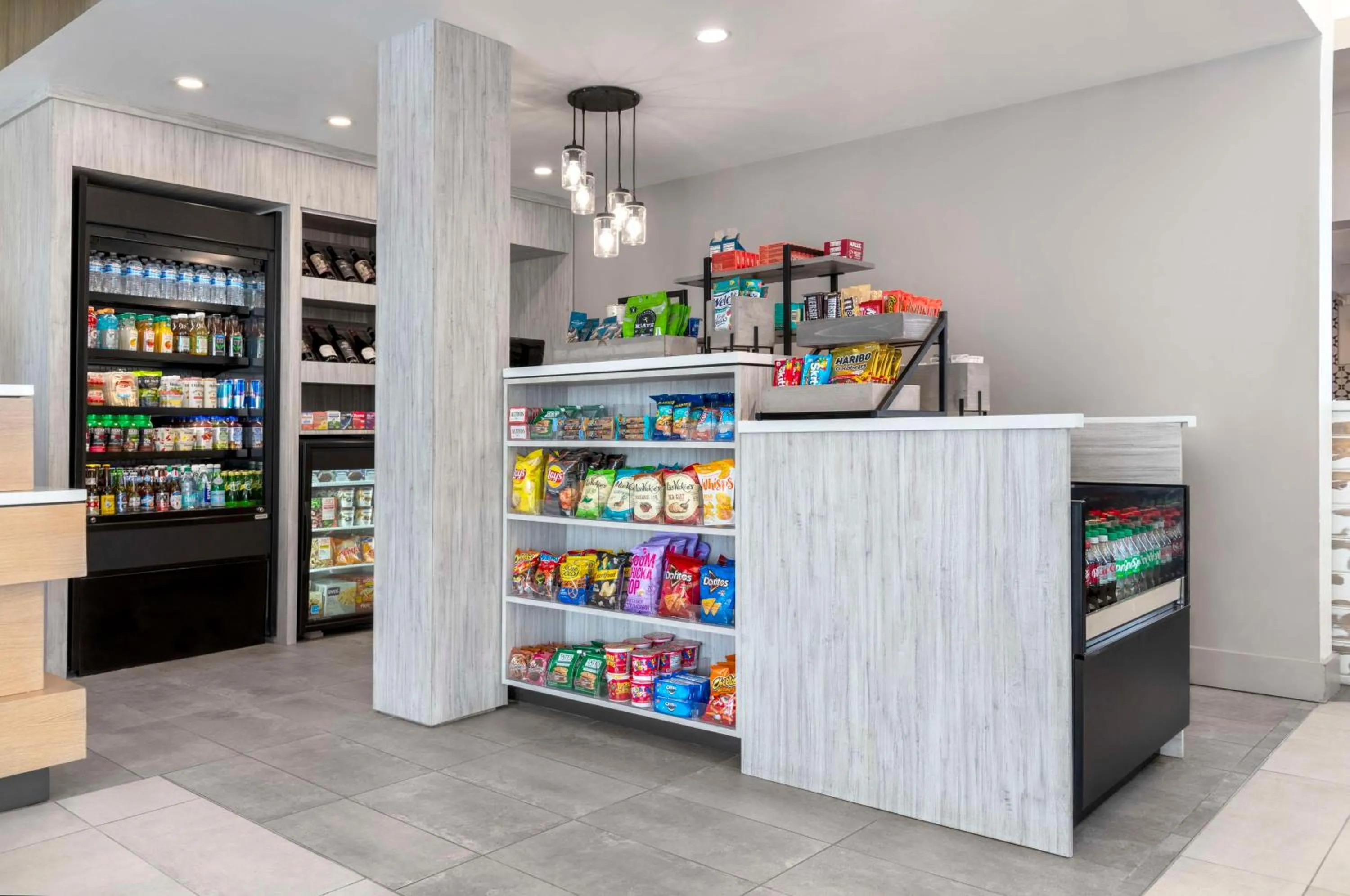 Restaurant/places to eat in Hilton Garden Inn Denver Airport