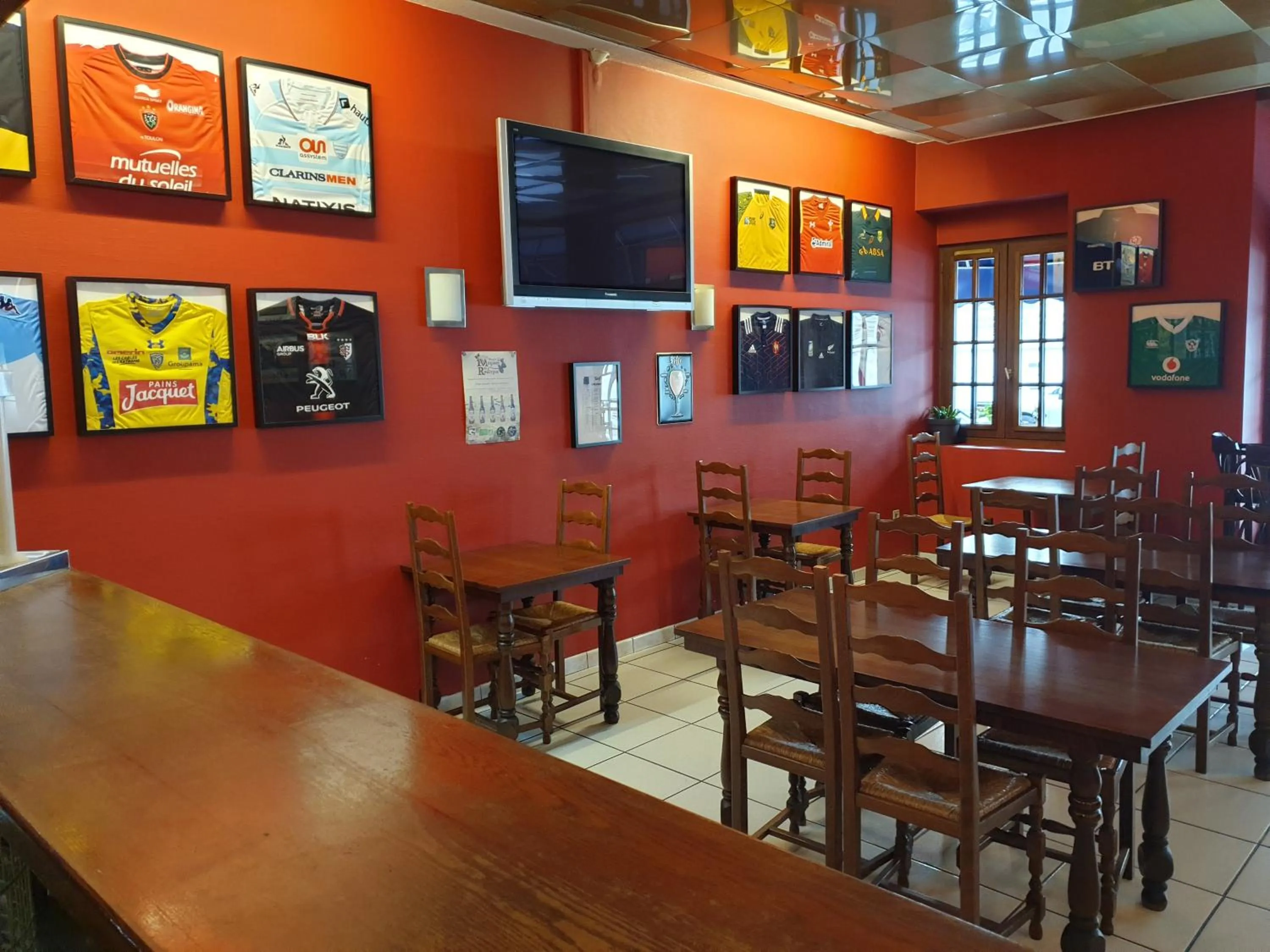 Lounge or bar in Hôtel Malpel