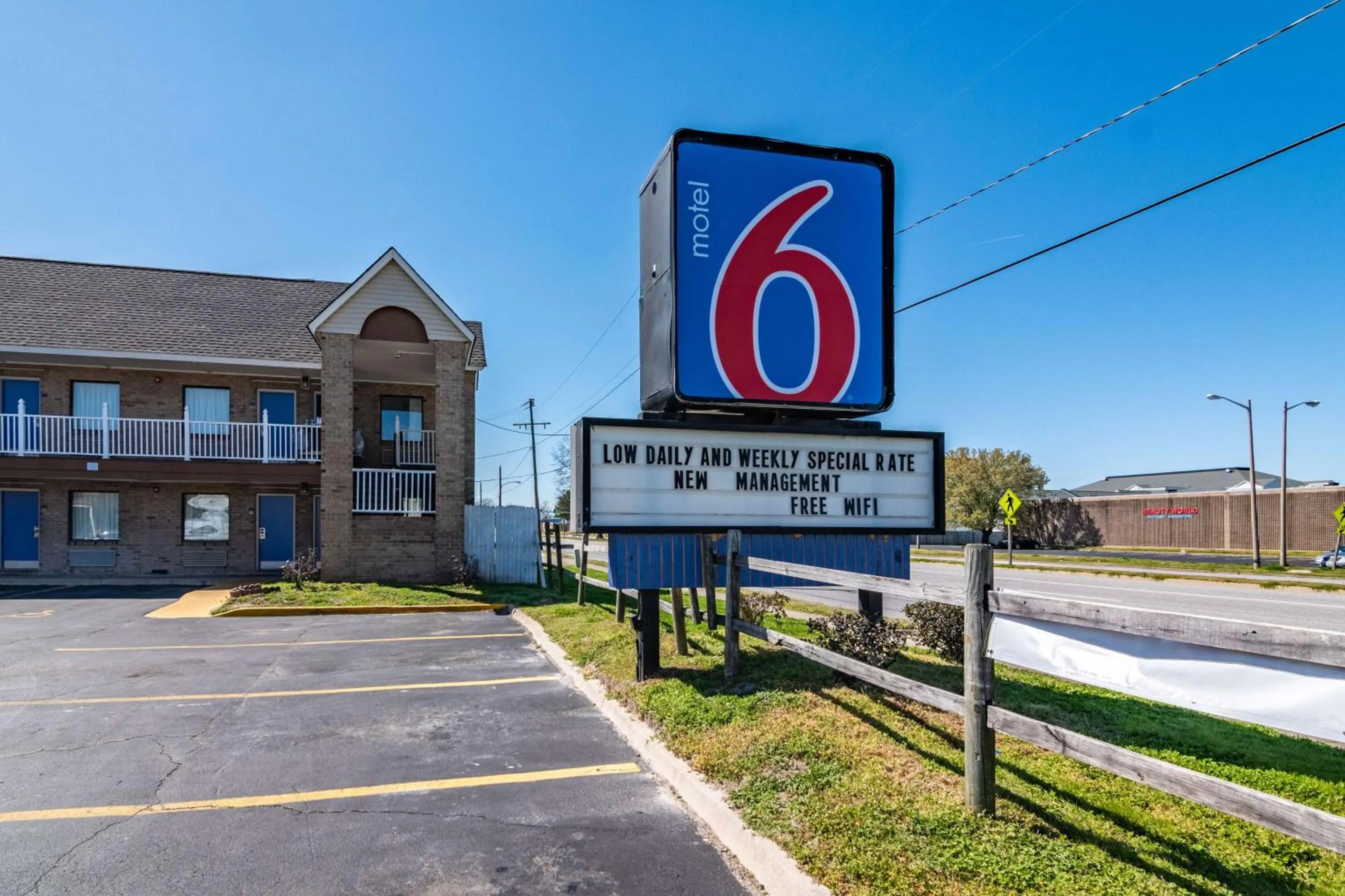 Property building in Motel 6-Portsmouth, VA