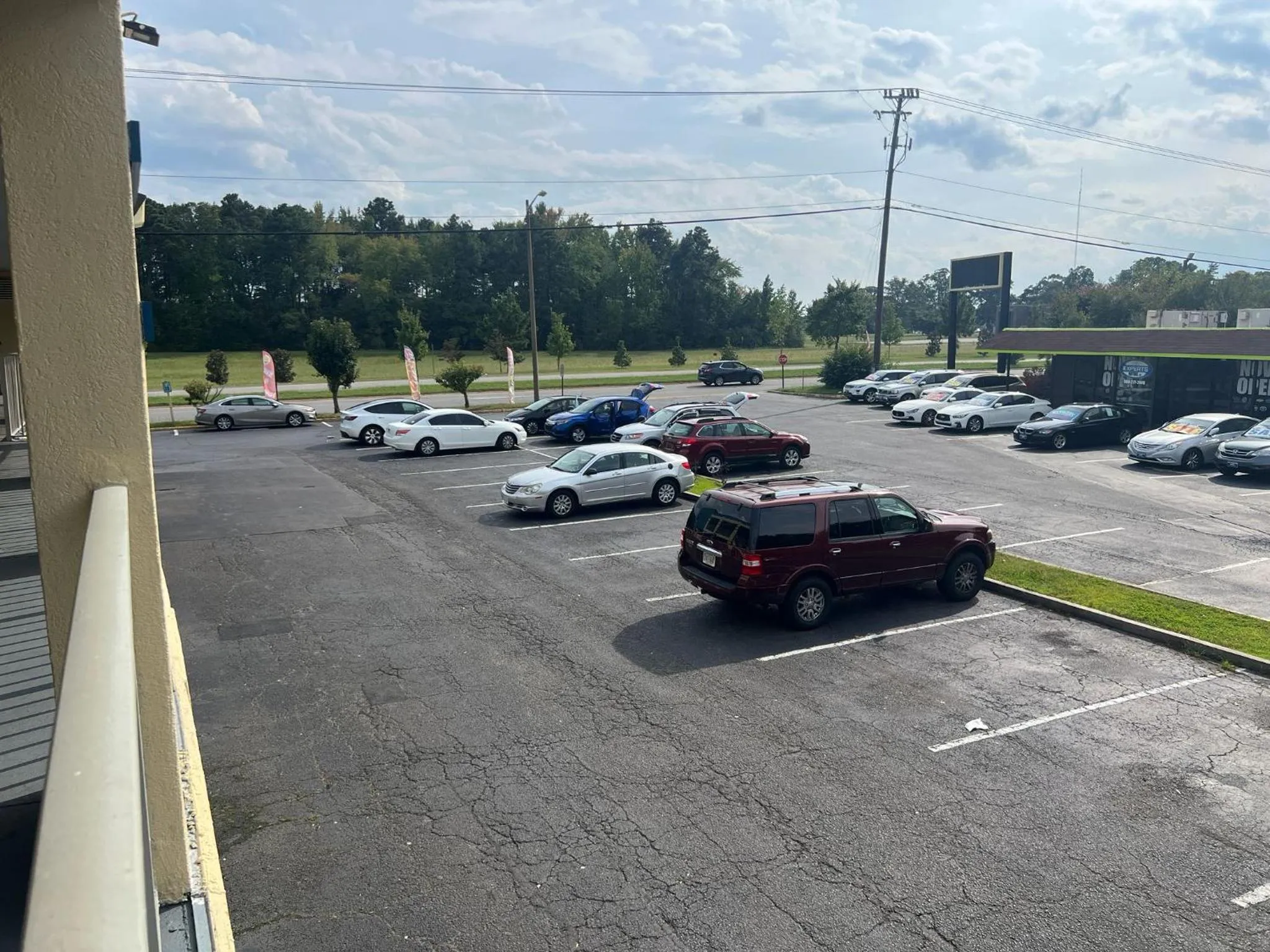 Parking in Capitol Inn by Belvilla Richmond Airport VA