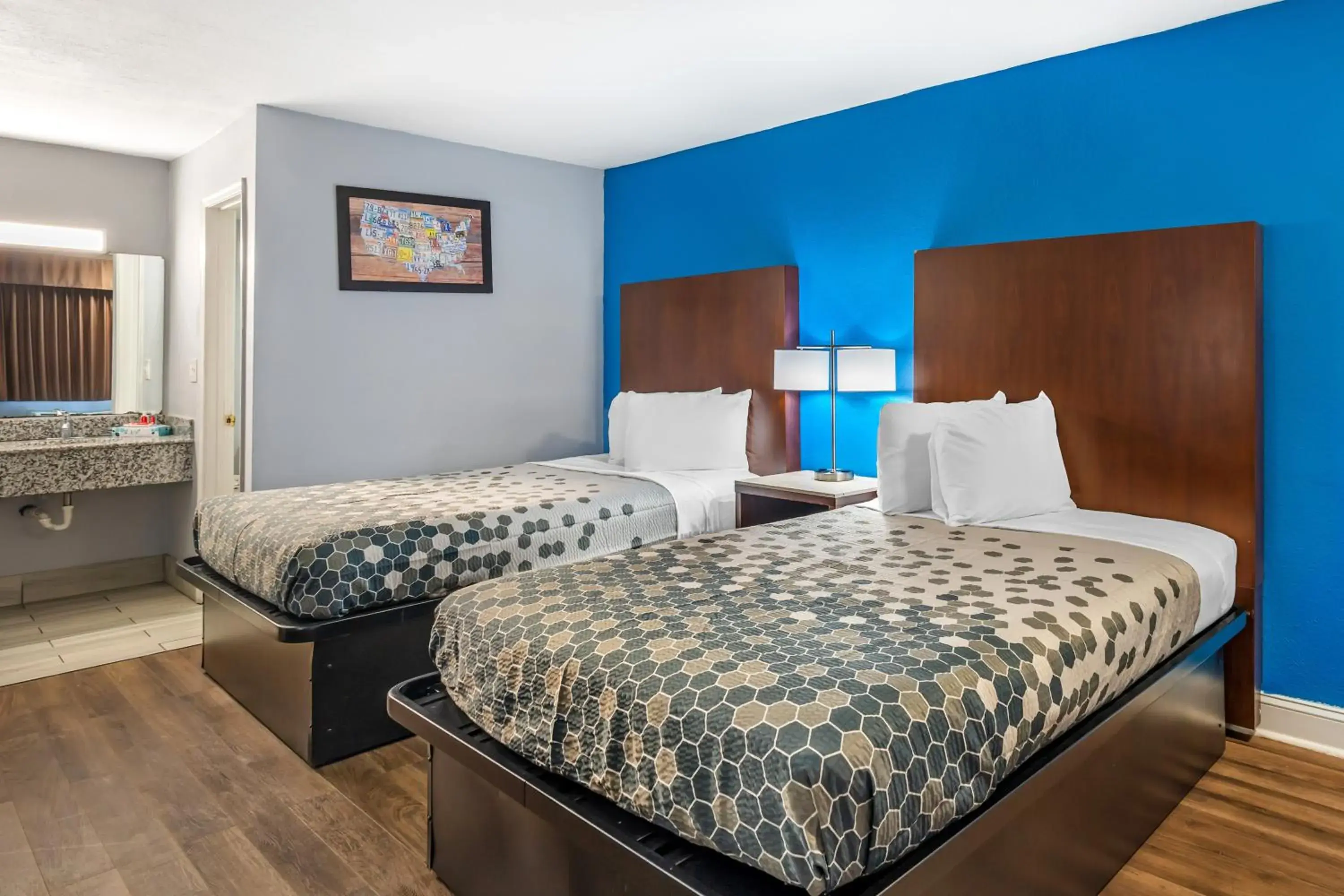 Double Room with Two Double Beds - Smoking in Econo Lodge Inn & Suites Virginia Beach - Norfolk Double Room with Two Double Beds - Smoking in Econo Lodge Inn & Suites Virginia Beach - Norfolk