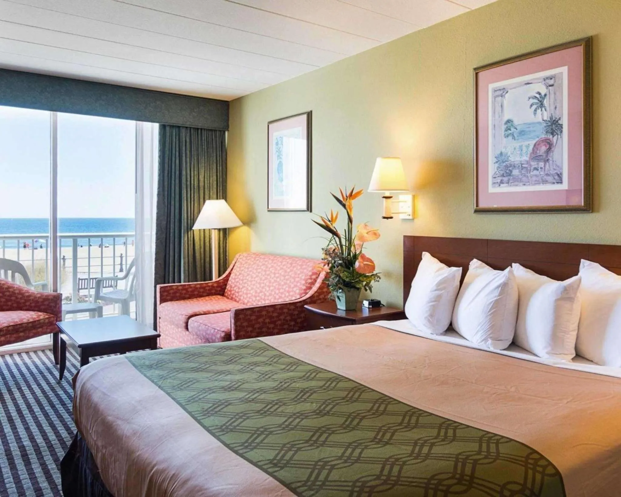 Photo of the whole room, Bed in Ocean27 Hotel