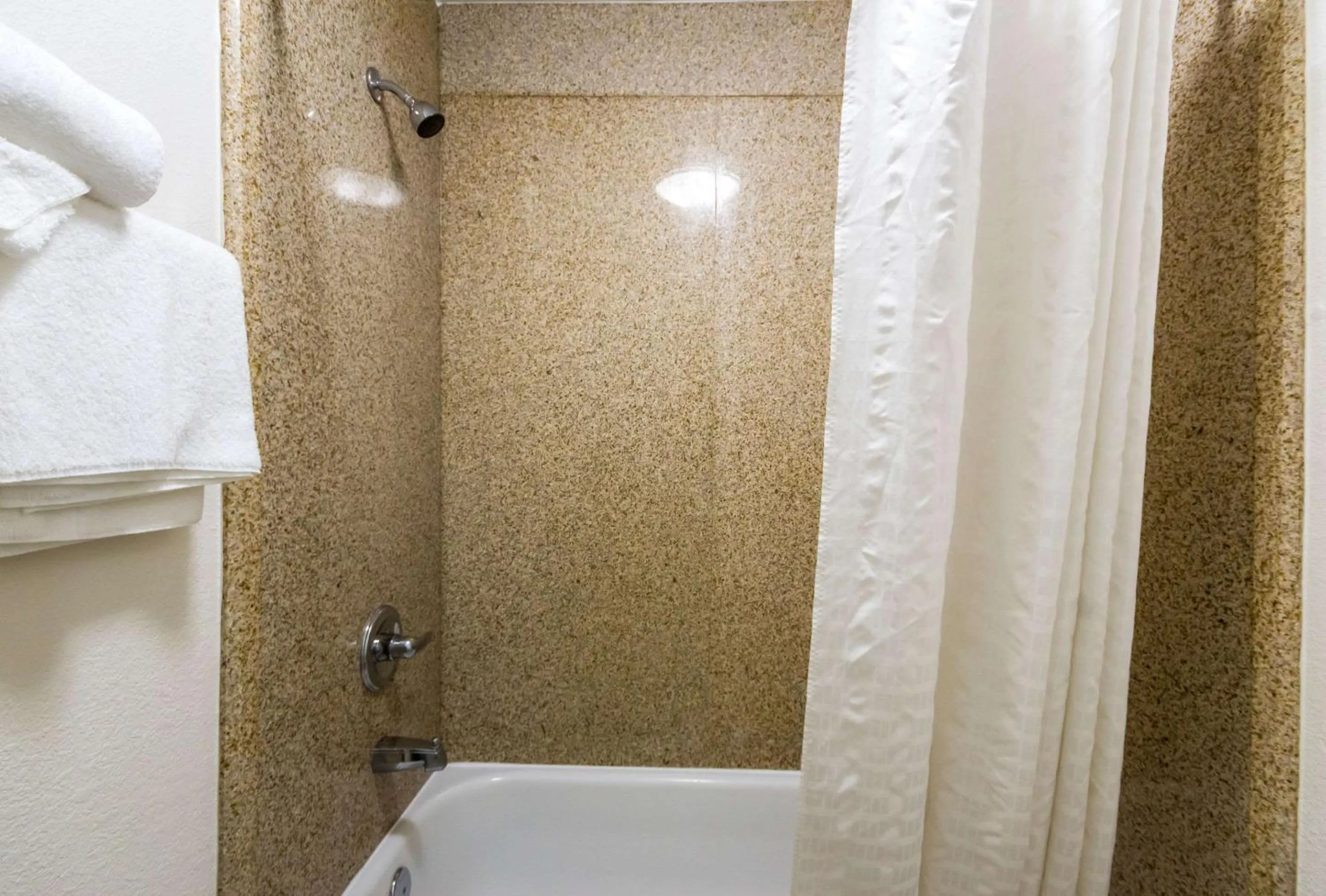 Bathroom in Econo Lodge Little Creek