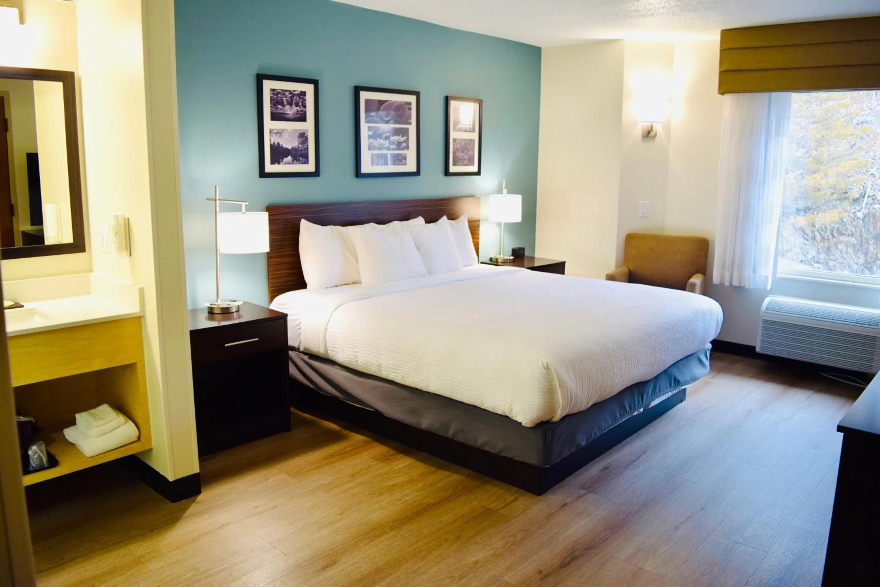 Bed in Sleep Inn Staunton