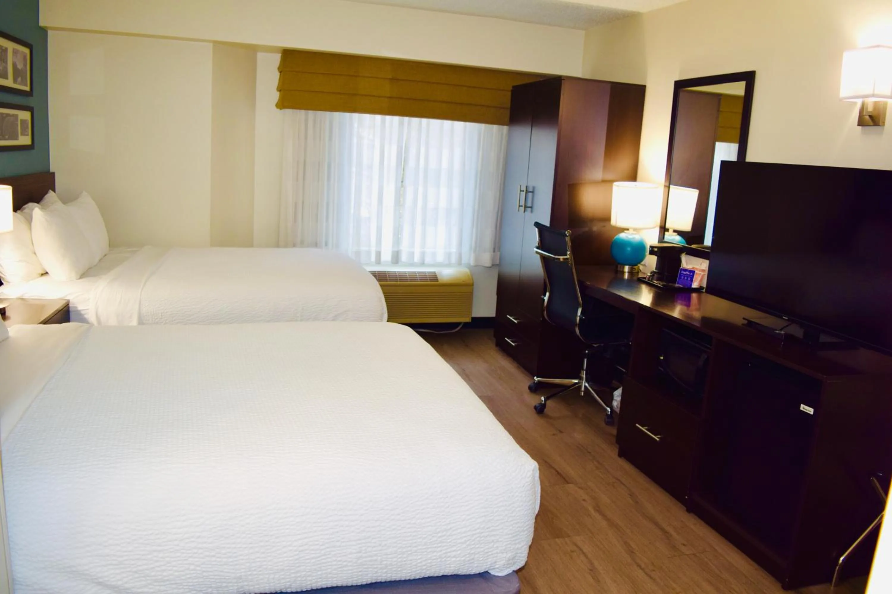 Bed in Sleep Inn Staunton