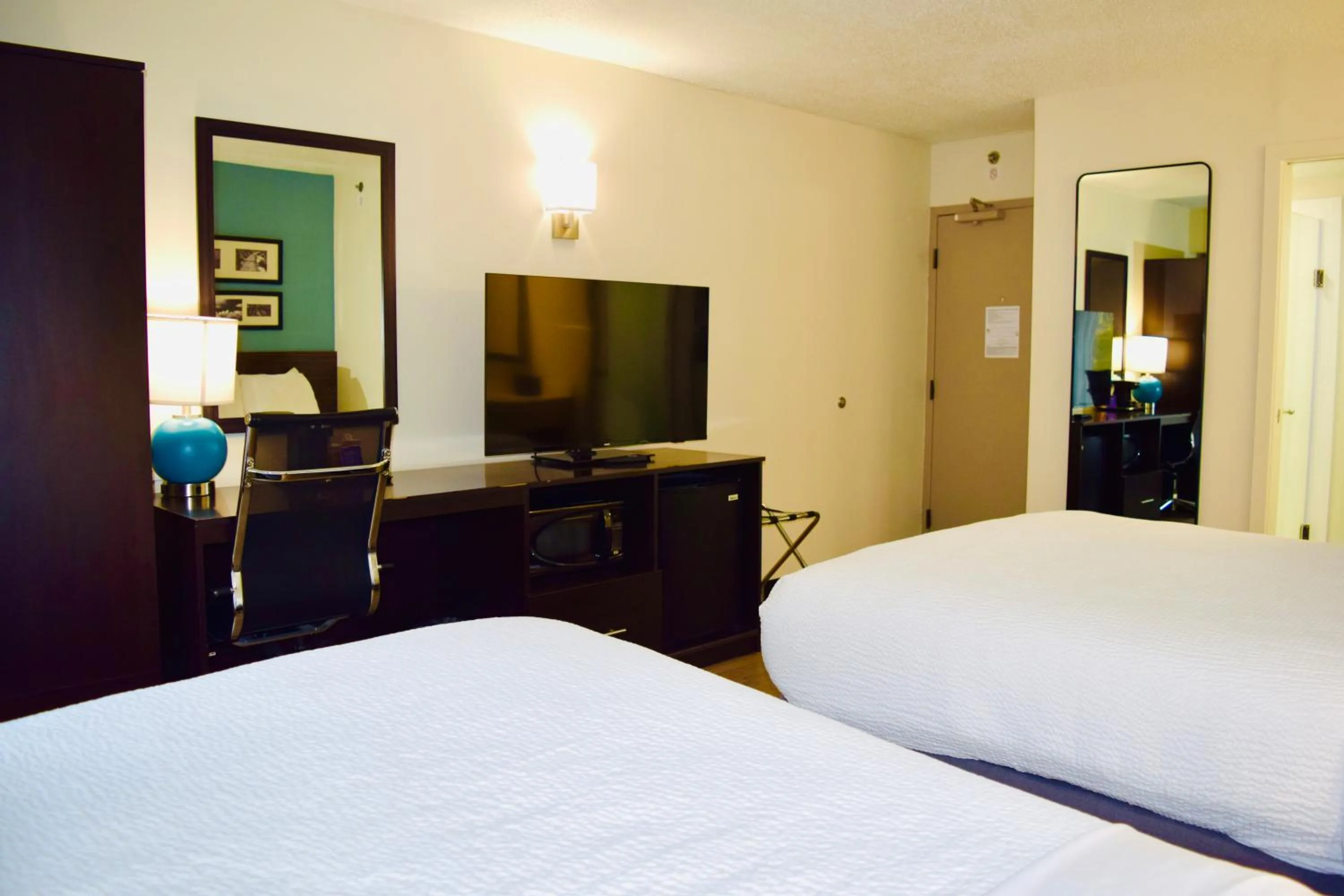 Bed in Sleep Inn Staunton