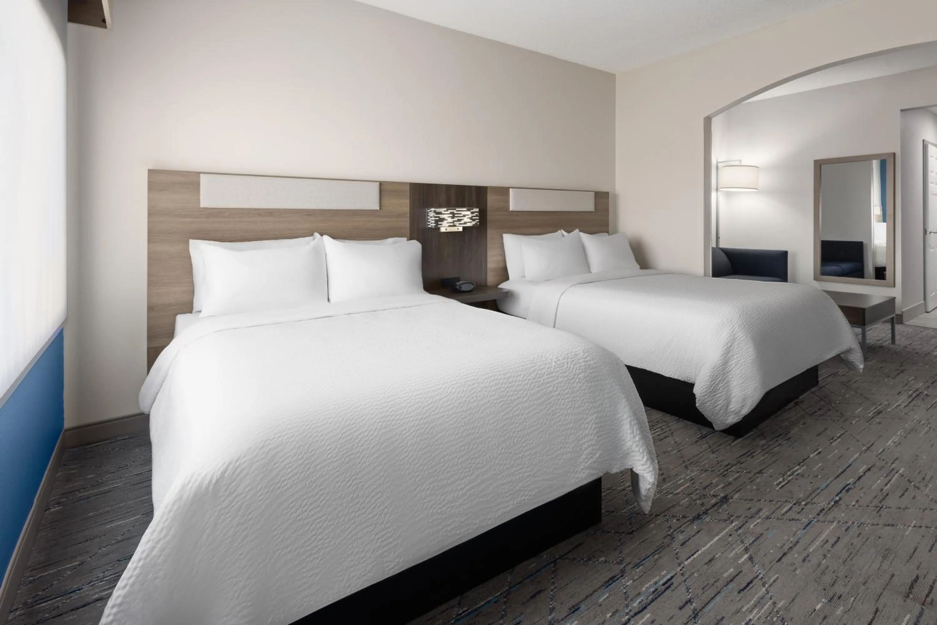 Bed in Holiday Inn Express & Suites Leesburg - Historic District by IHG